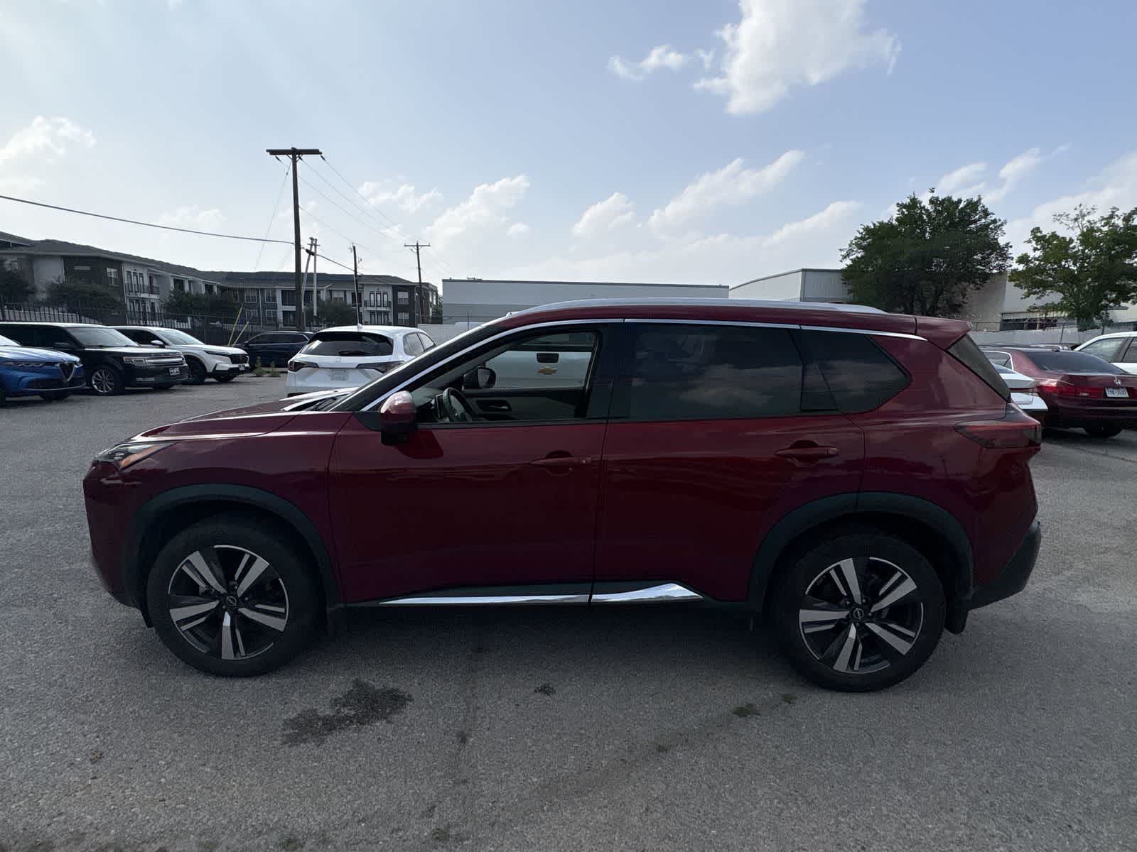 Thumbnail: 2023 Nissan Rogue - 3