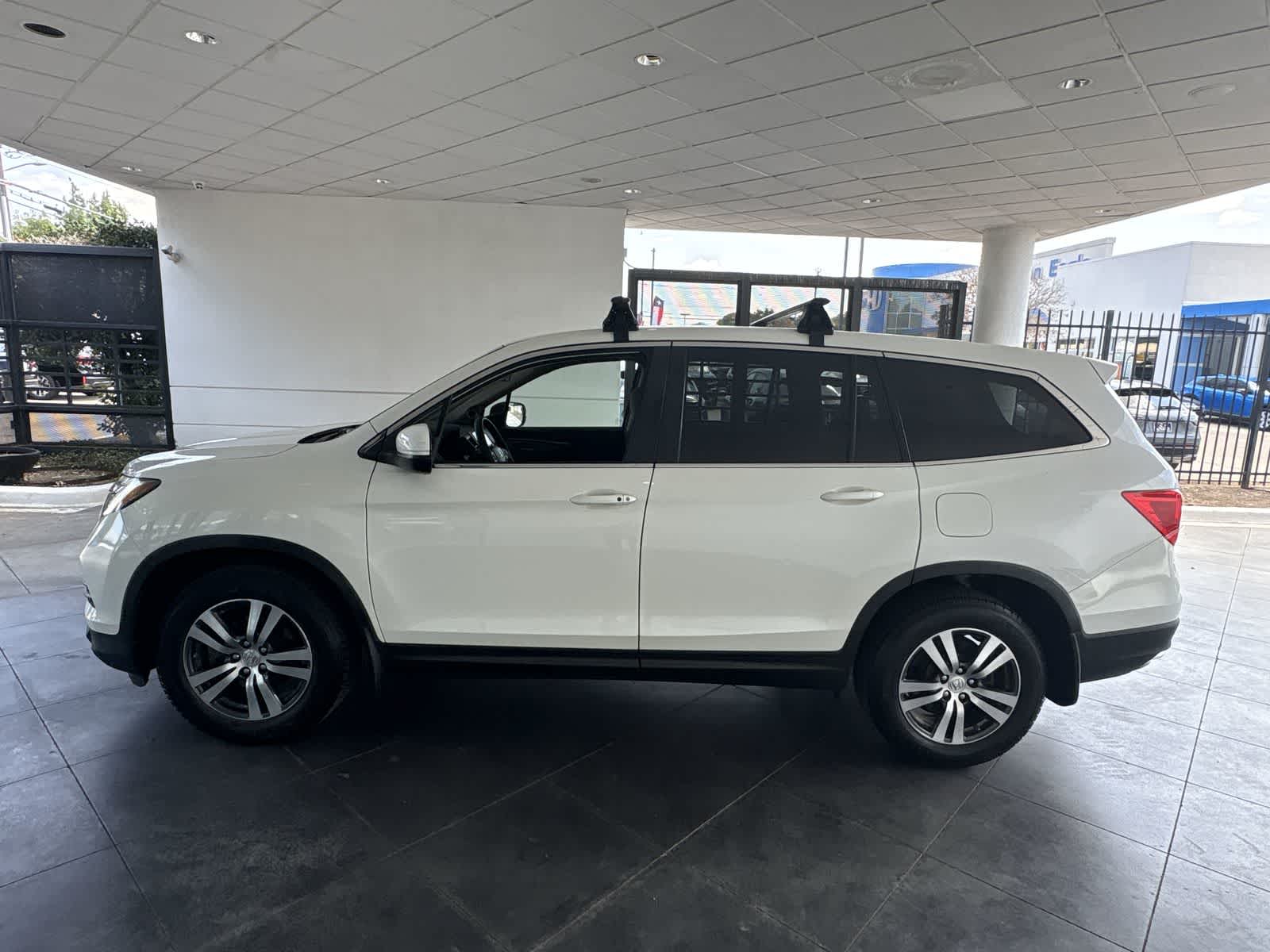2016 Honda Pilot EX photo 2