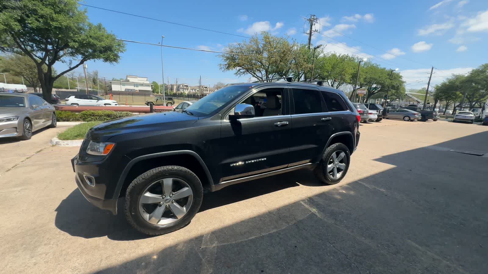 Thumbnail: 2015 Jeep Grand Cherokee - 4