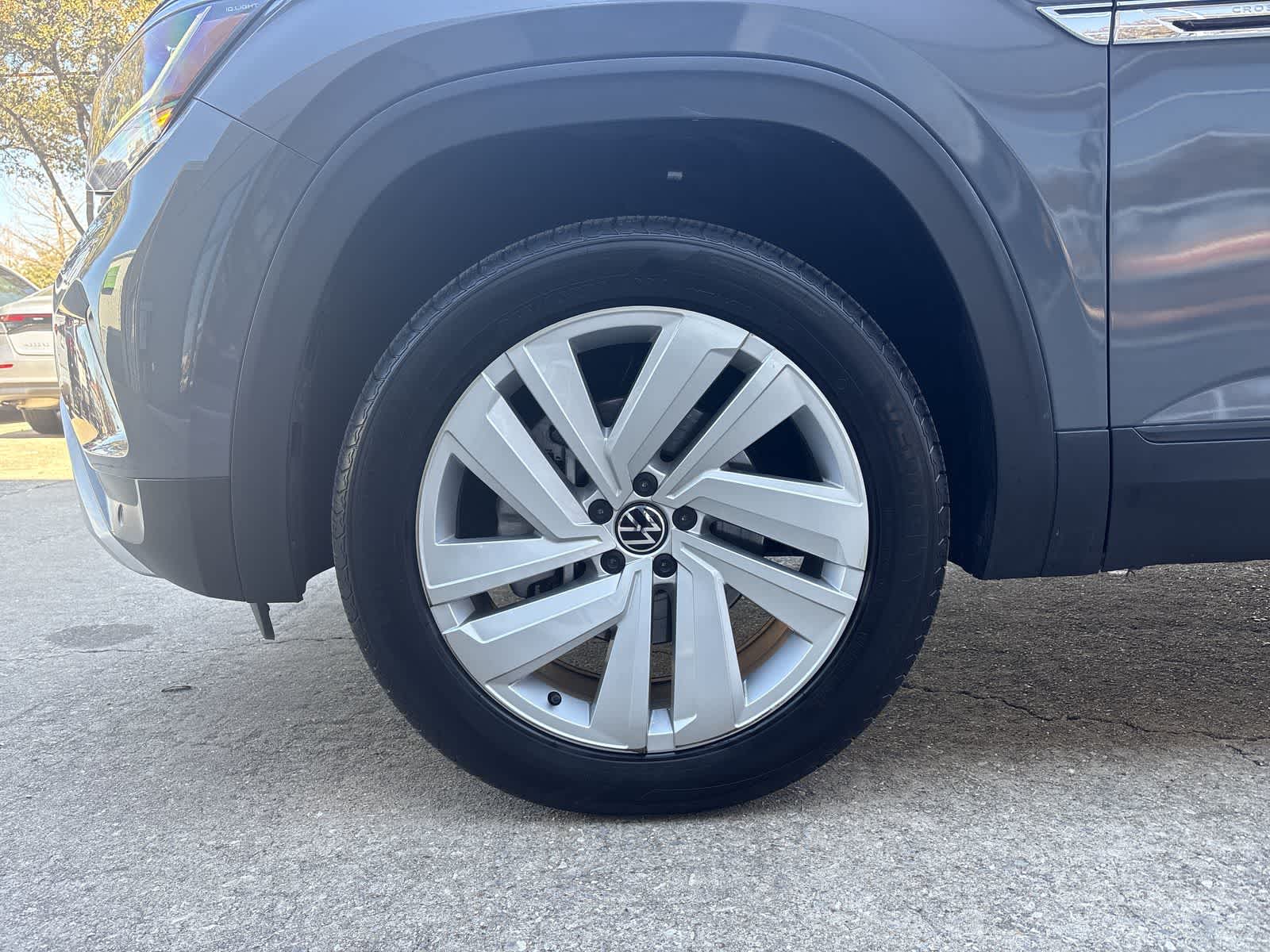 Thumbnail: 2022 Volkswagen Atlas - 16