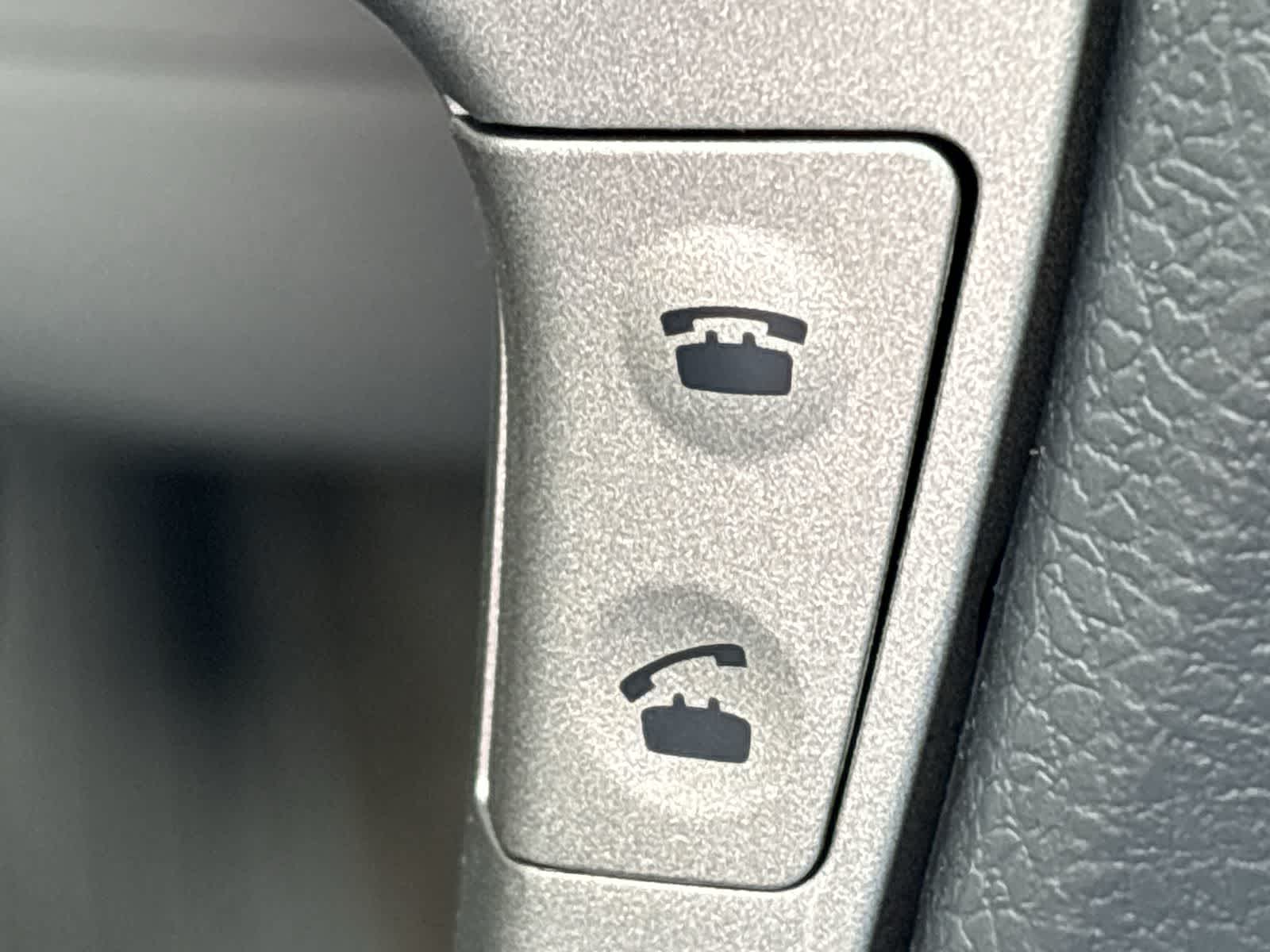 2011 Toyota Camry XLE 31