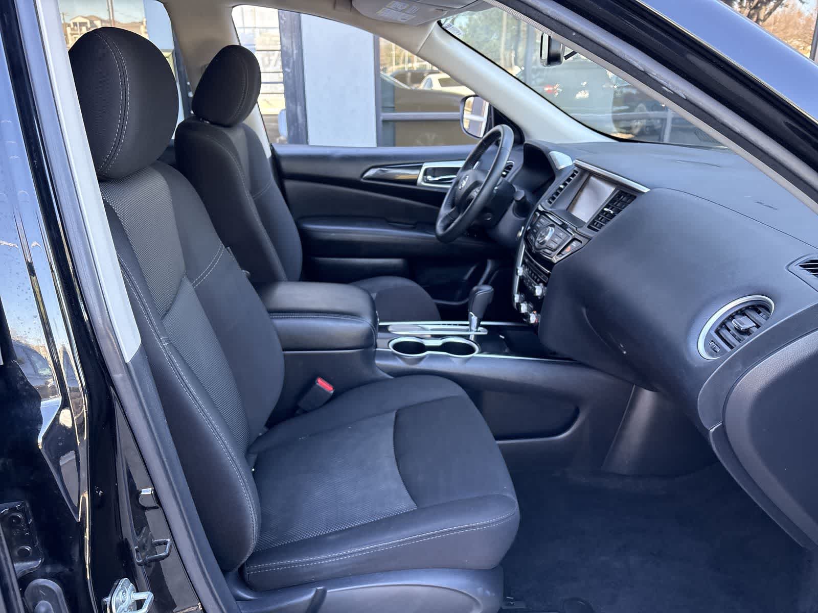 Thumbnail: 2020 Nissan Pathfinder - 13