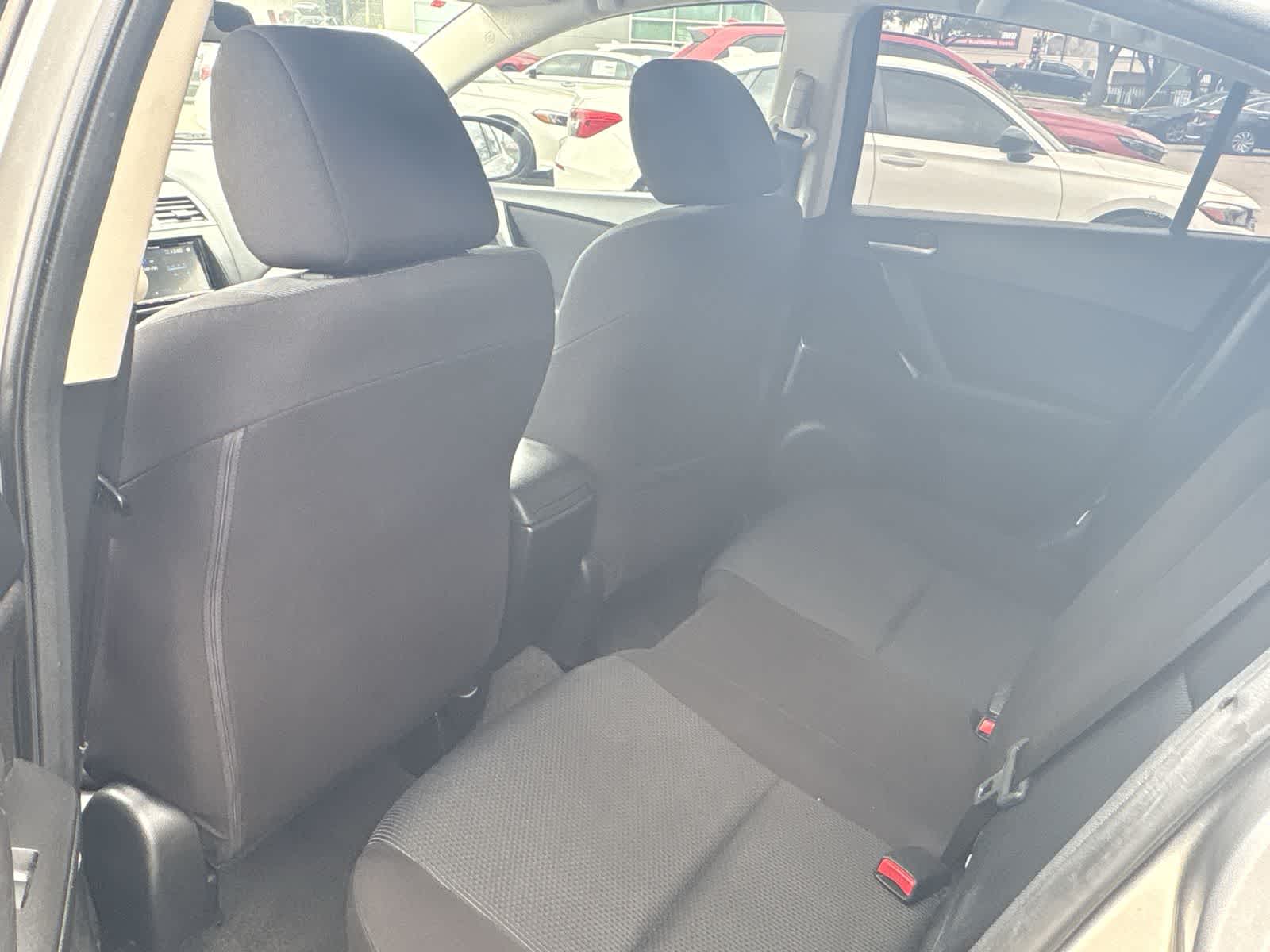 Thumbnail: 2011 Mazda Mazda3 - 23