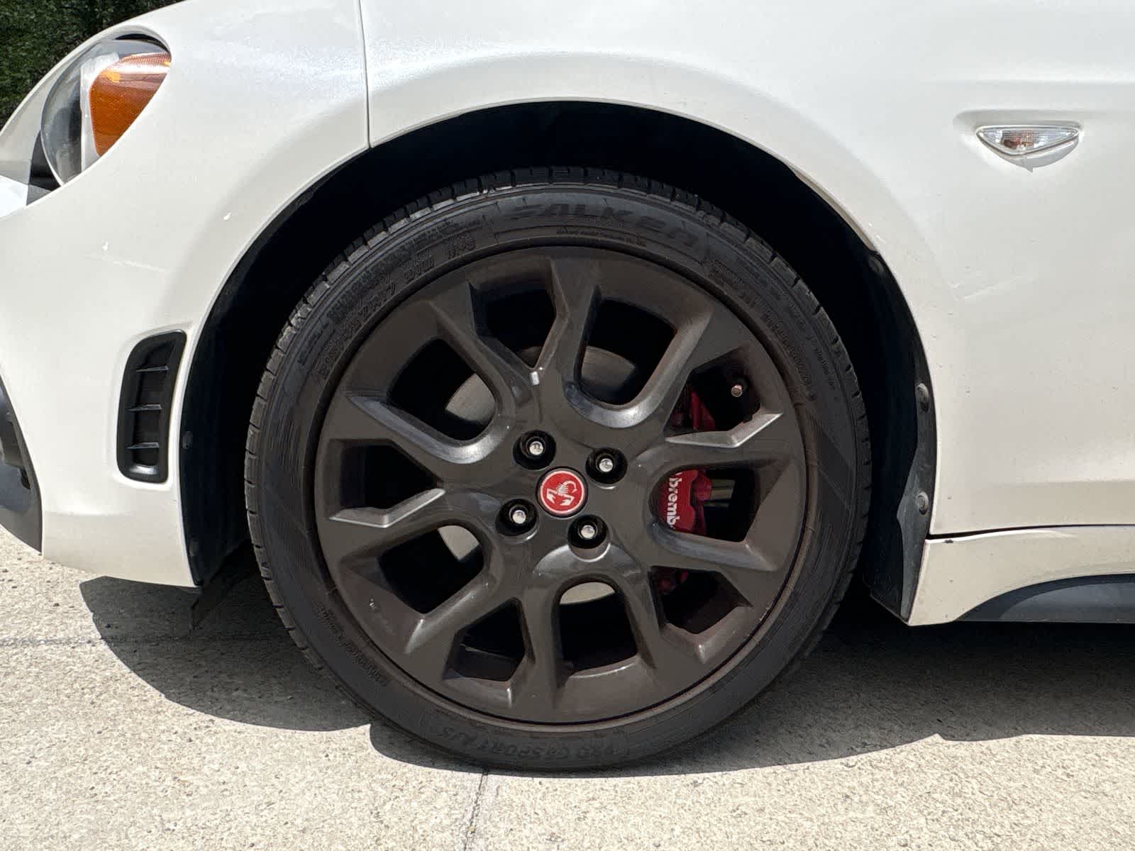 Thumbnail: 2019 Fiat 124 Spider - 12