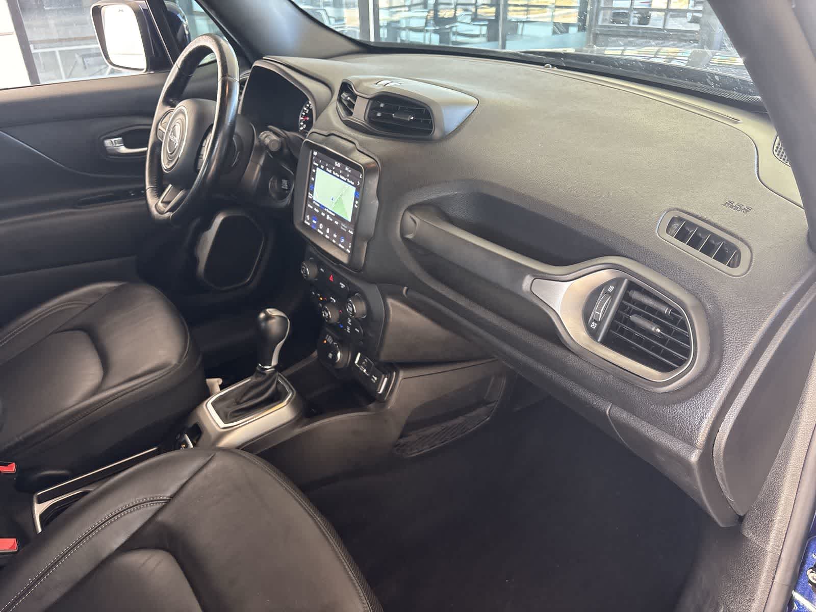 Thumbnail: 2020 Jeep Renegade - 23