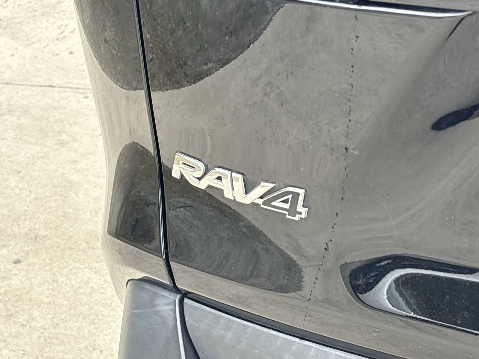 Thumbnail: 2021 Toyota RAV4 - 7