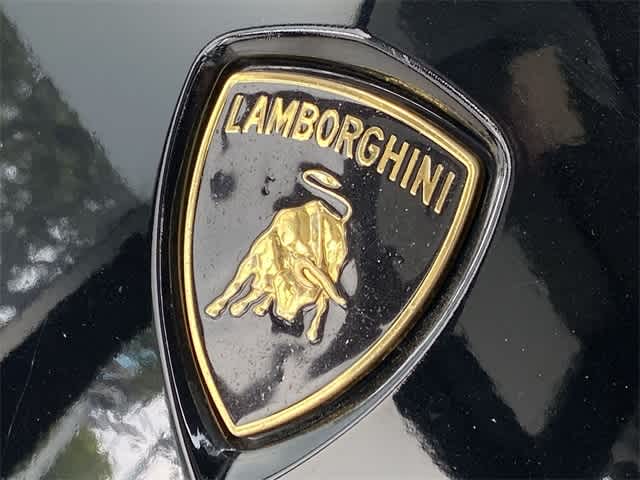 2020 Lamborghini Urus  21