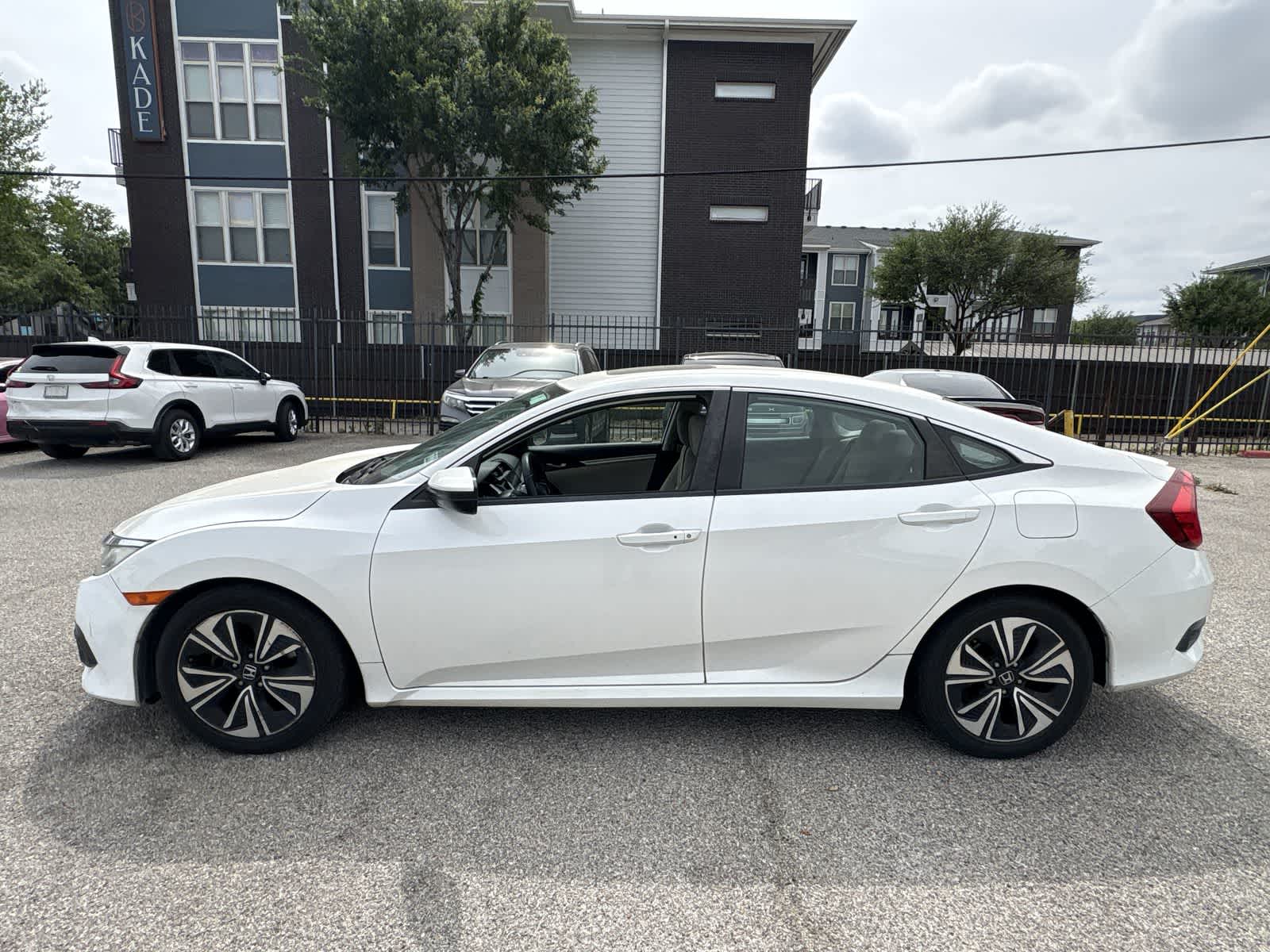 Thumbnail: 2017 Honda Civic - 3