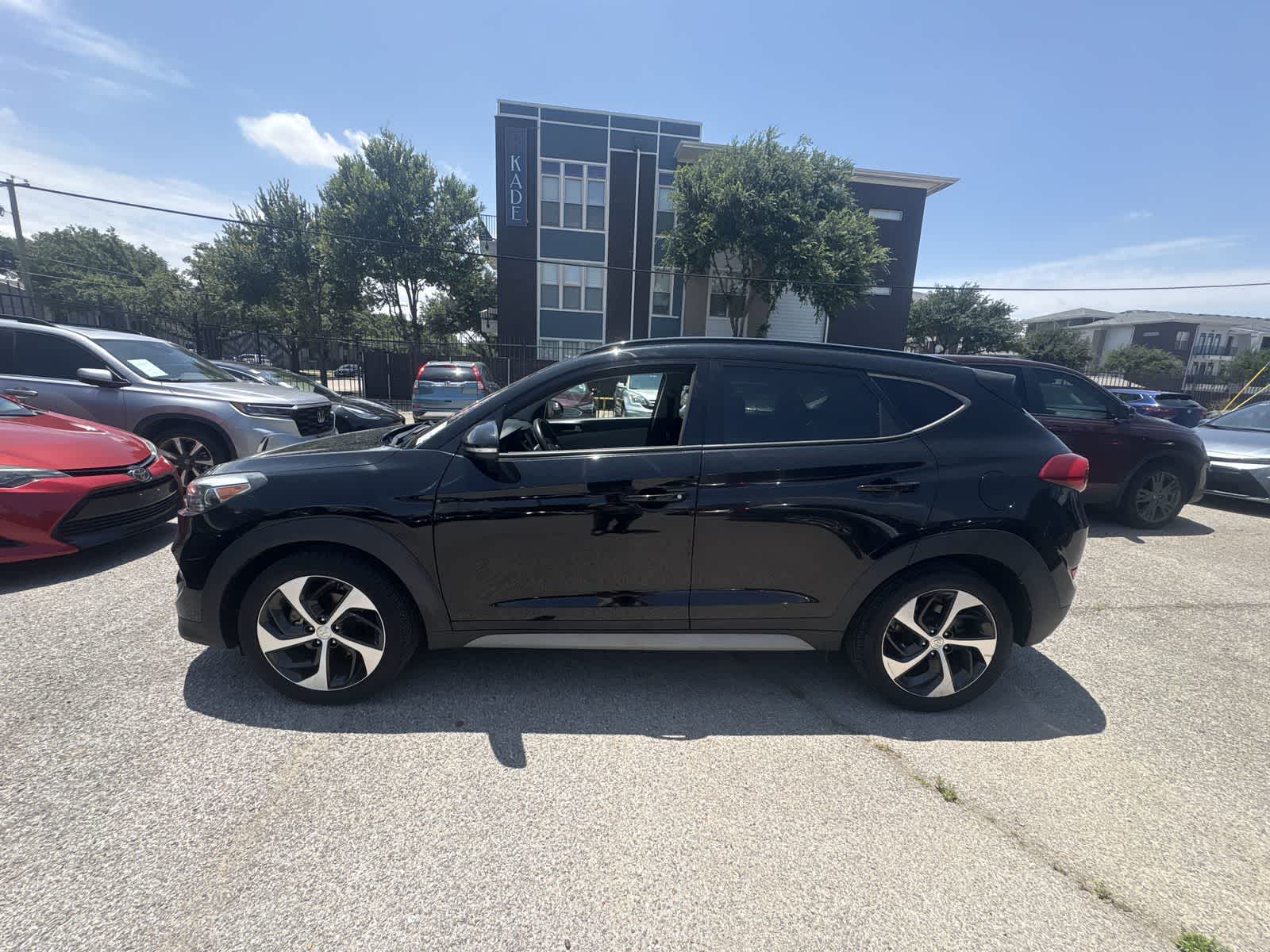Thumbnail: 2018 Hyundai Tucson - 3