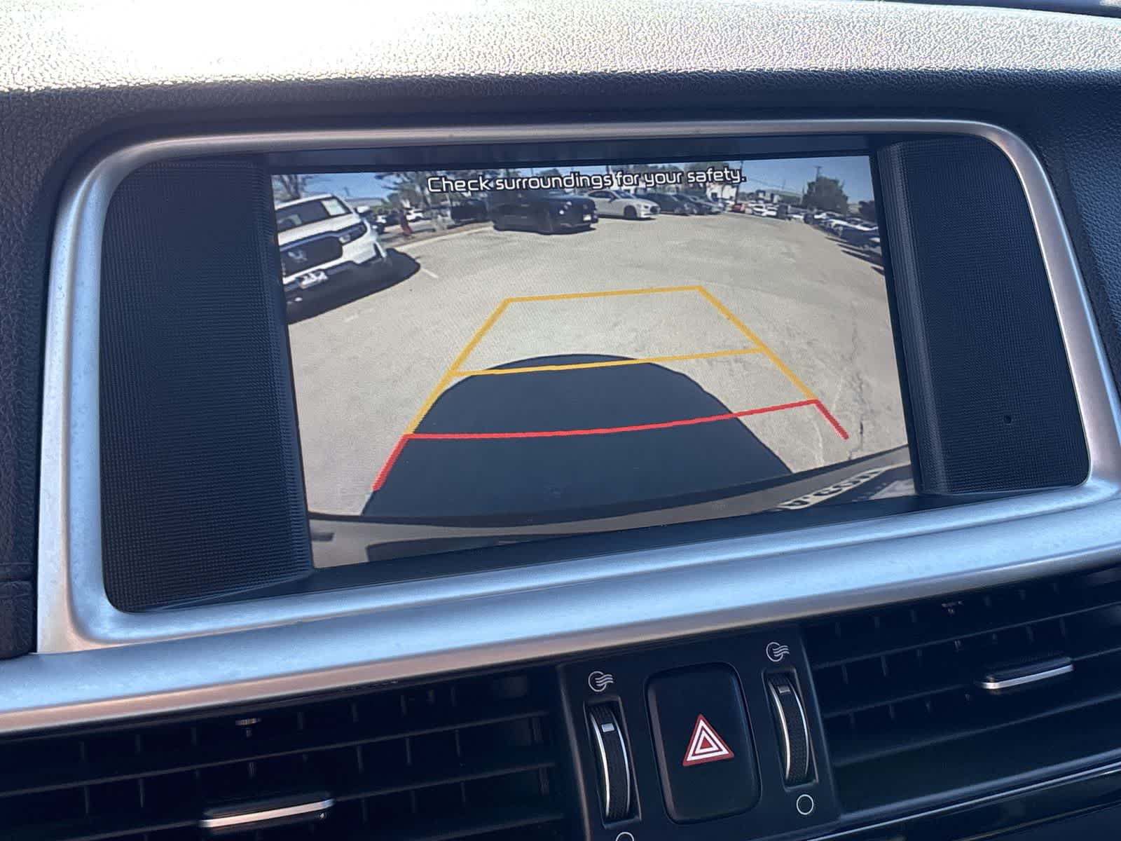 Thumbnail: 2020 Kia Optima - 25