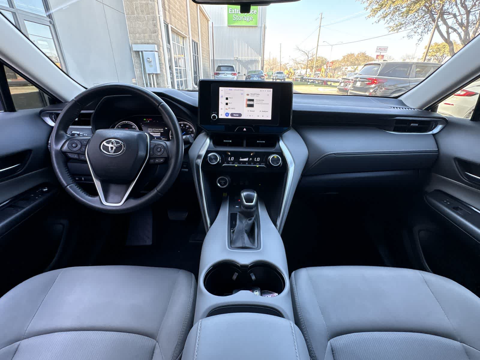 Thumbnail: 2023 Toyota Venza - 21