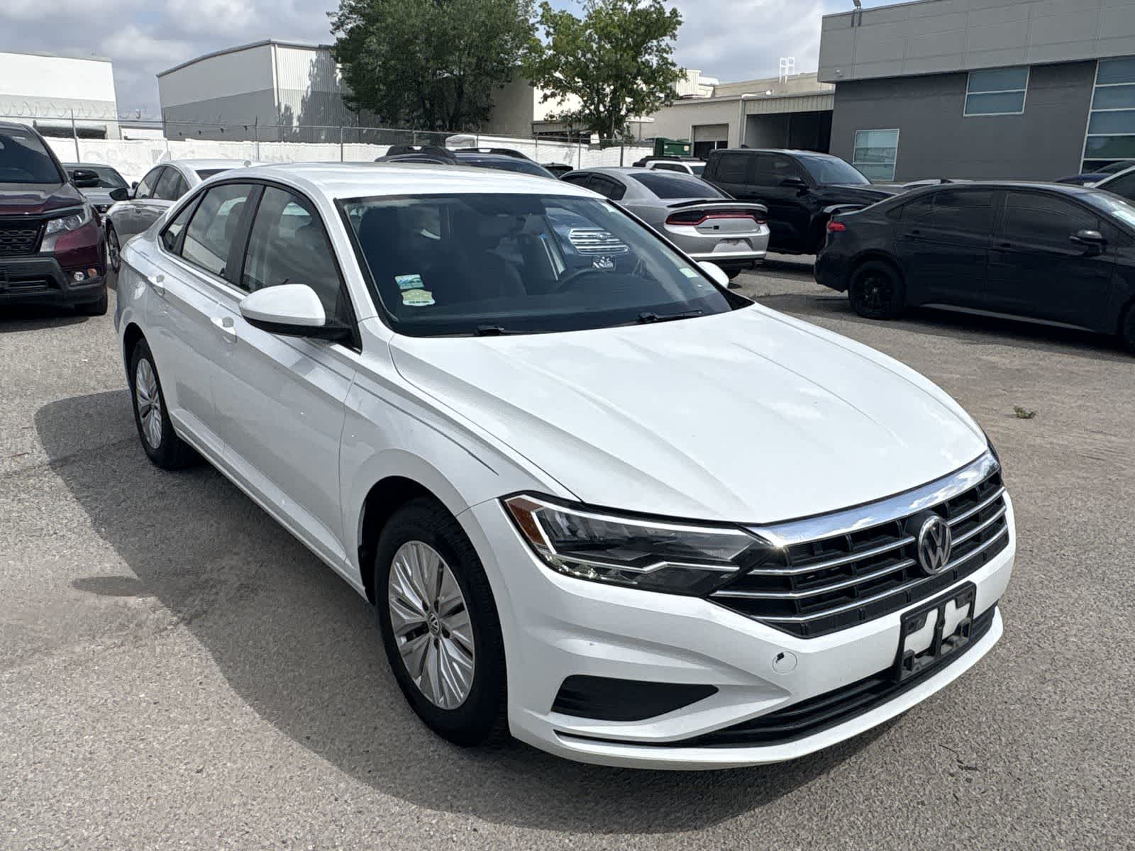 Thumbnail: 2019 Volkswagen Jetta - 9