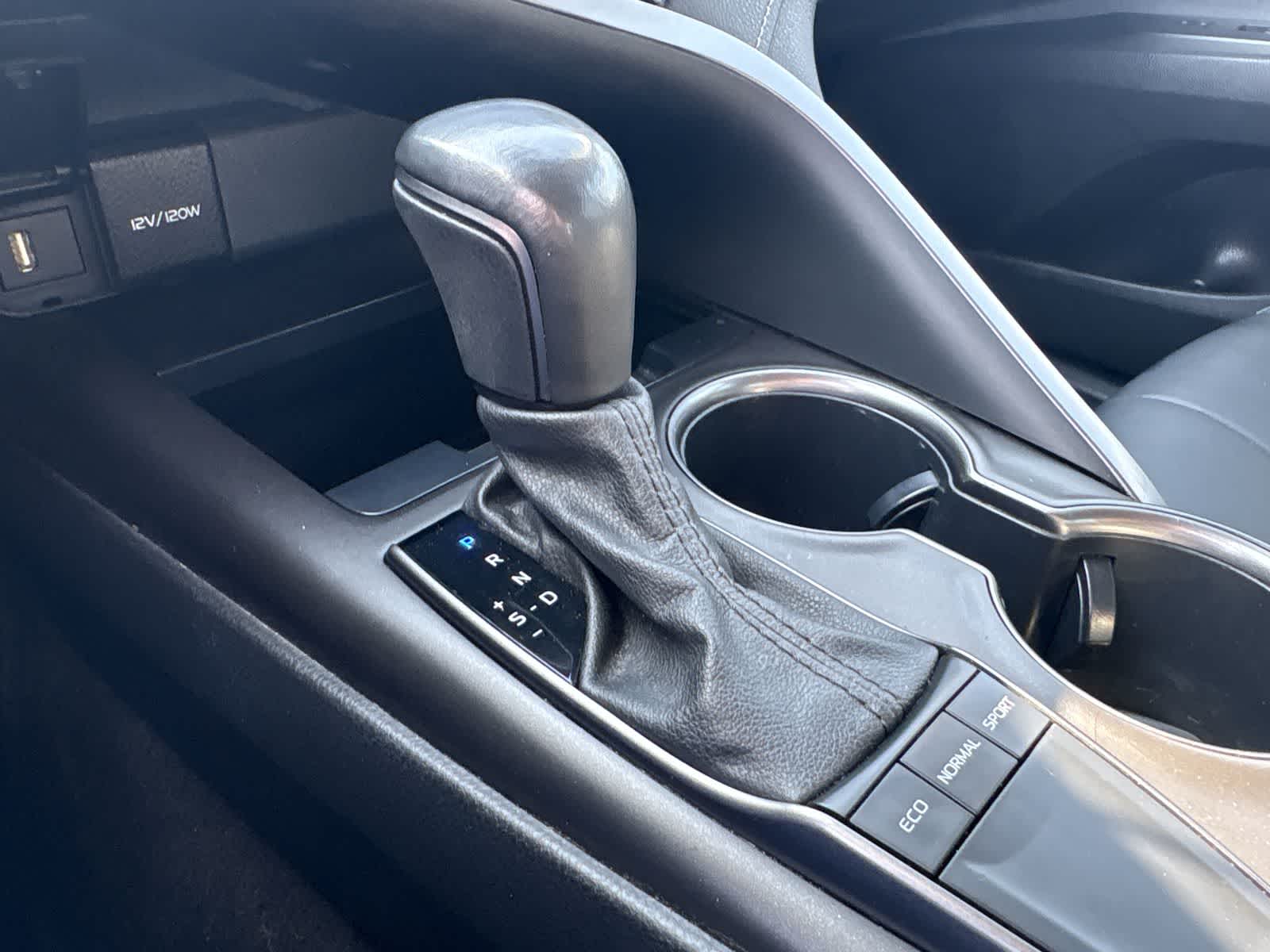 Thumbnail: 2023 Toyota Camry - 14