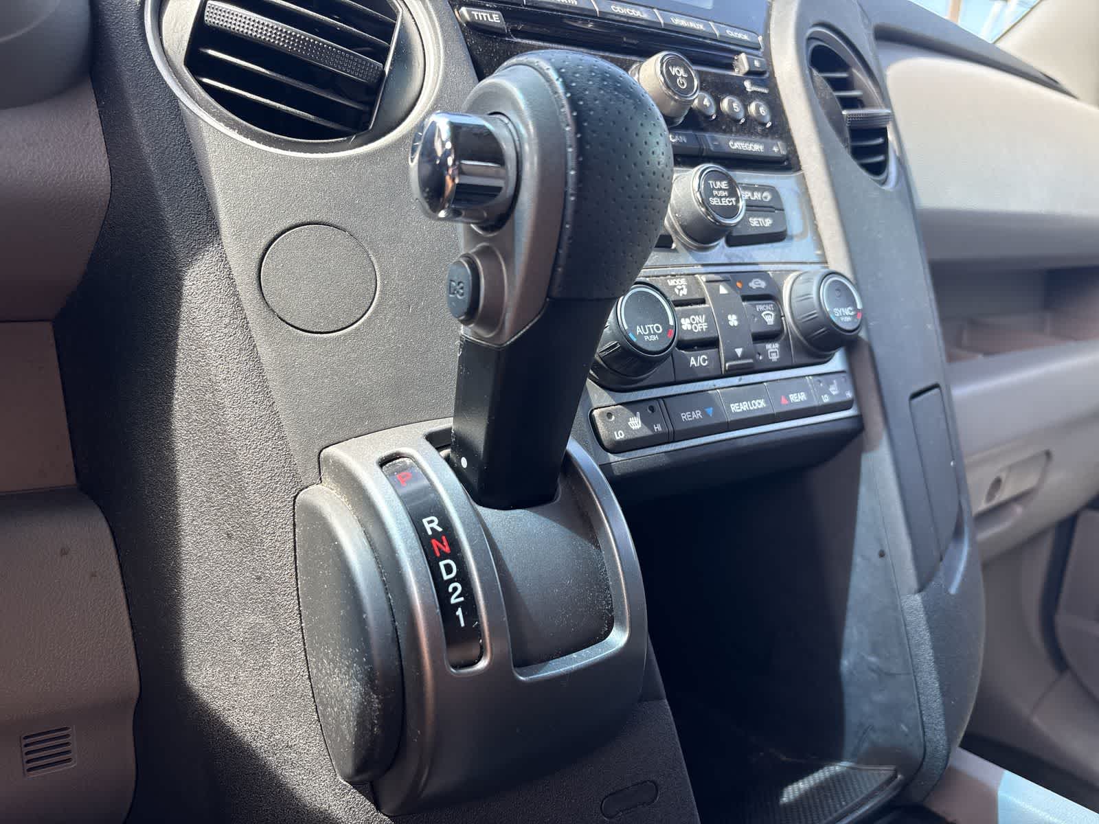 Thumbnail: 2012 Honda Pilot - 19