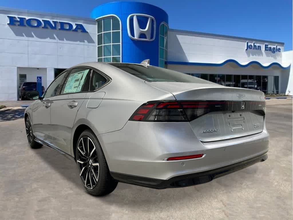 2025 Honda Accord Hybrid Touring photo 3