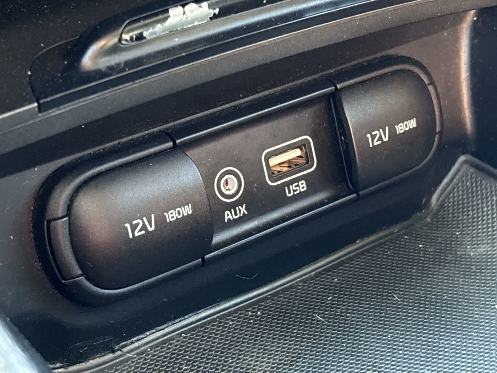 Thumbnail: 2020 Kia Optima - 26