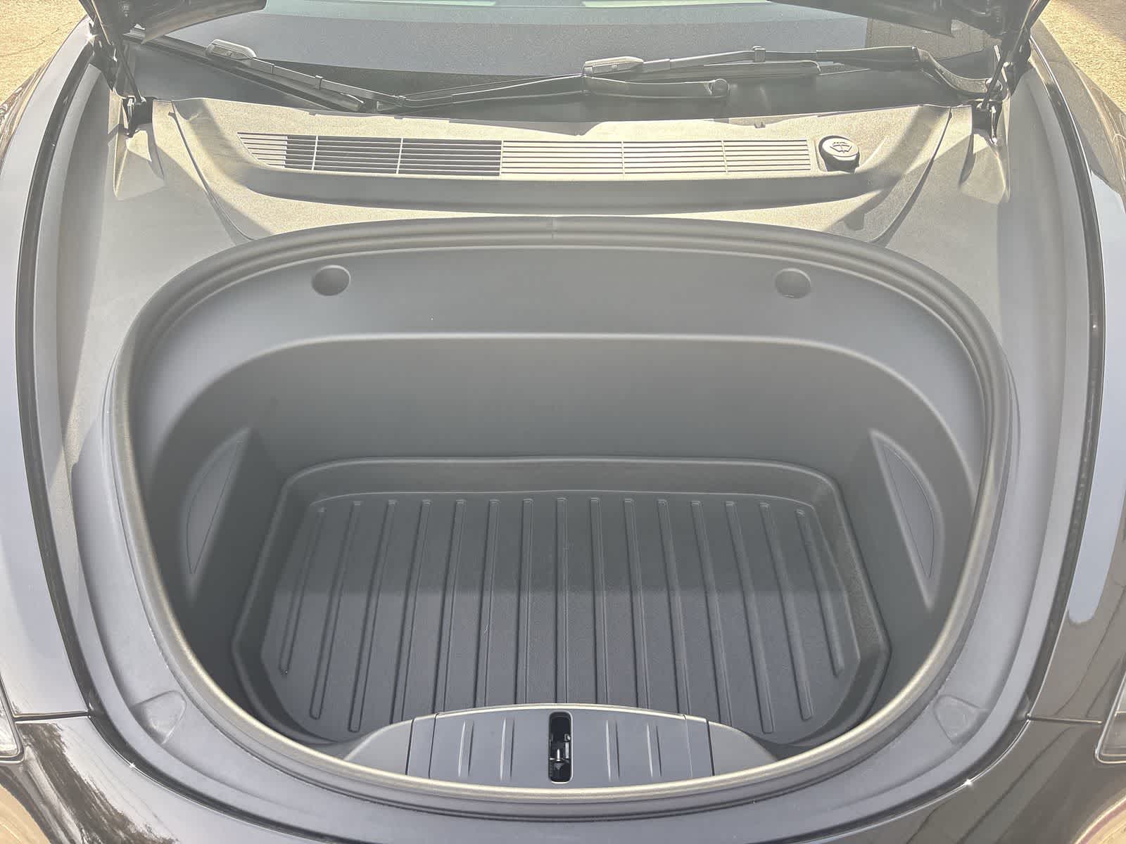 Thumbnail: 2023 Tesla Model 3 - 34