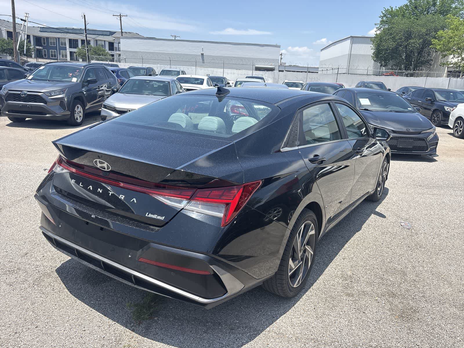 Thumbnail: 2024 Hyundai Elantra - 5