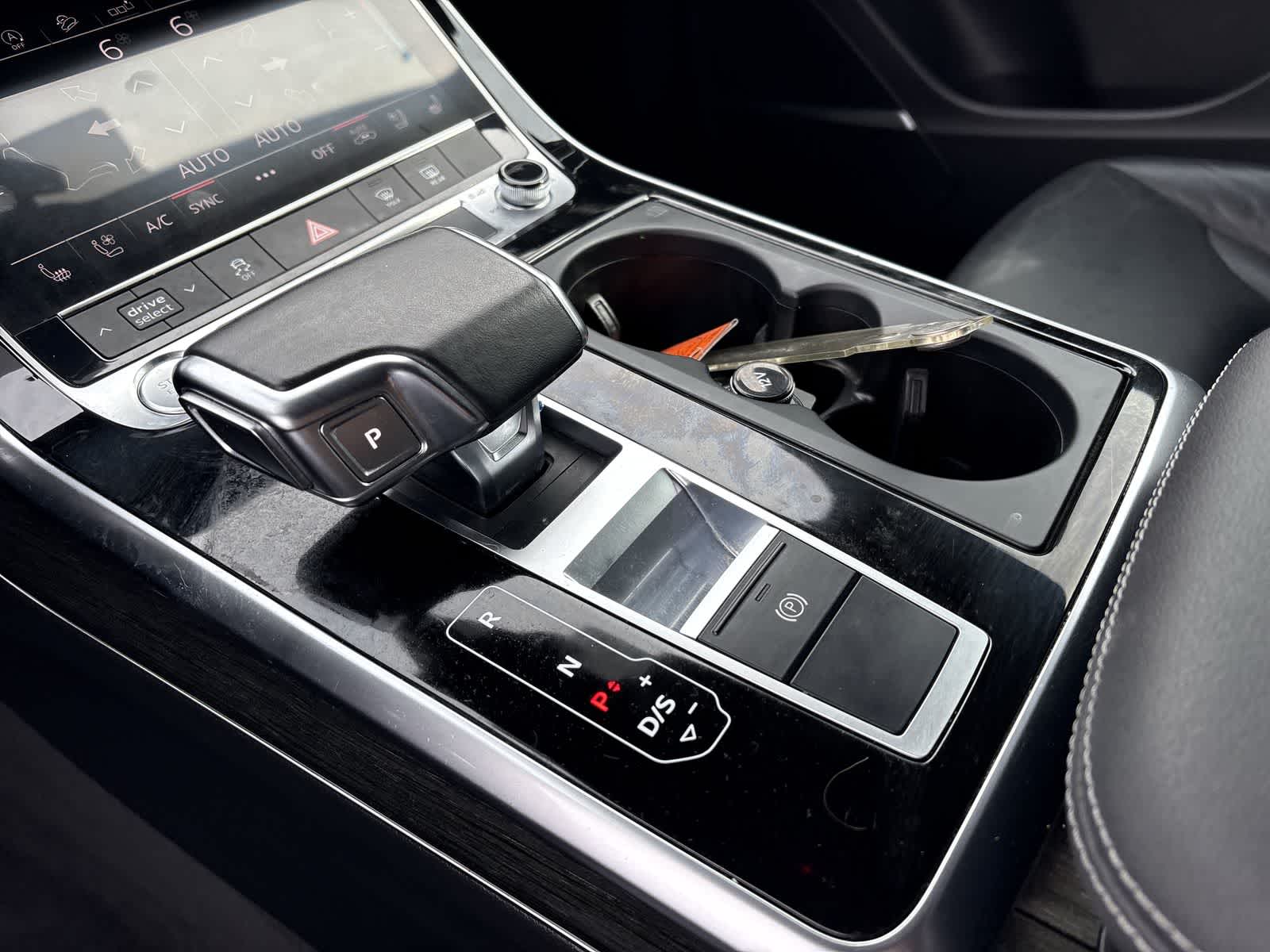 Thumbnail: 2020 Audi Q8 - 29