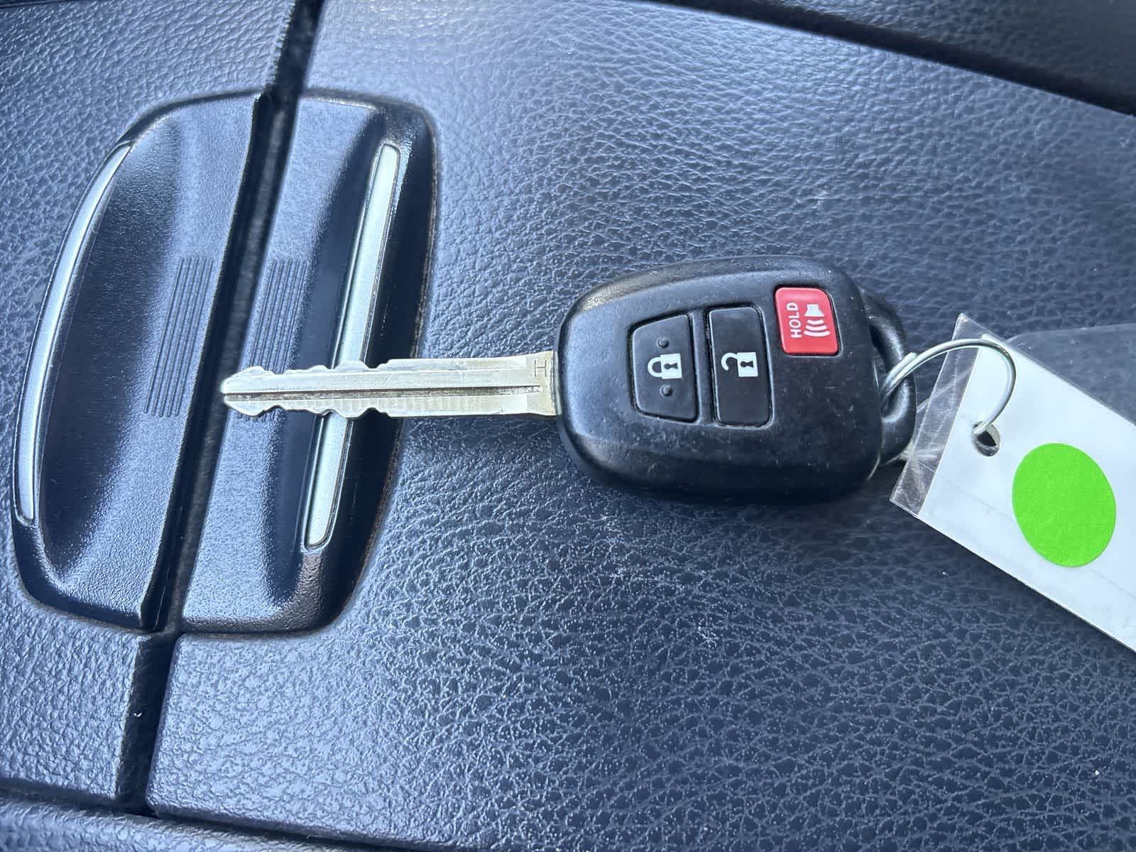 Thumbnail: 2017 Toyota Highlander - 27