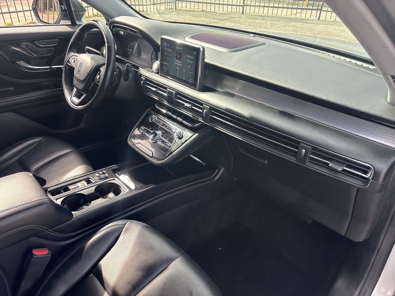 Thumbnail: 2020 Lincoln Corsair - 26