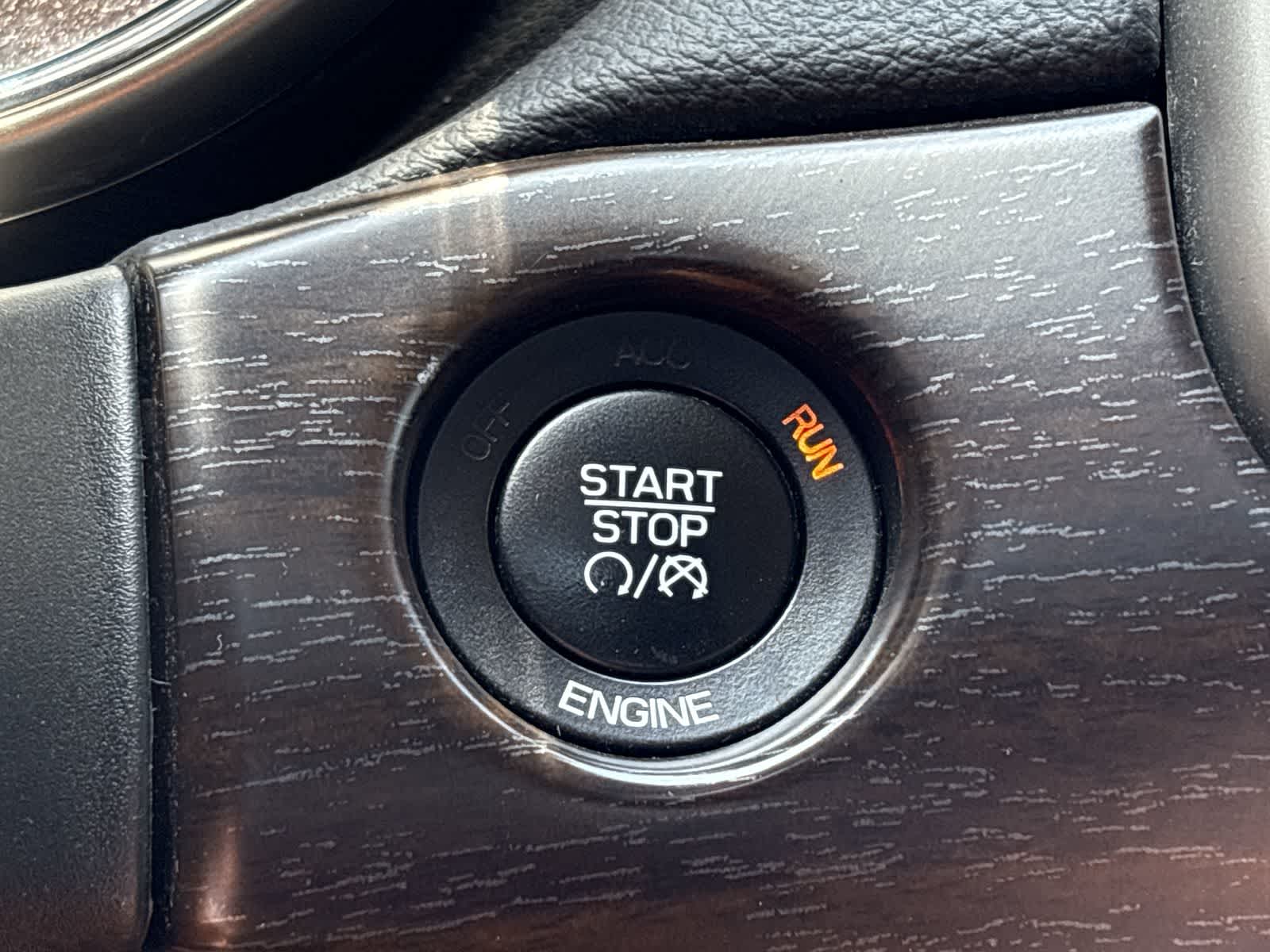 Thumbnail: 2015 Jeep Grand Cherokee - 34