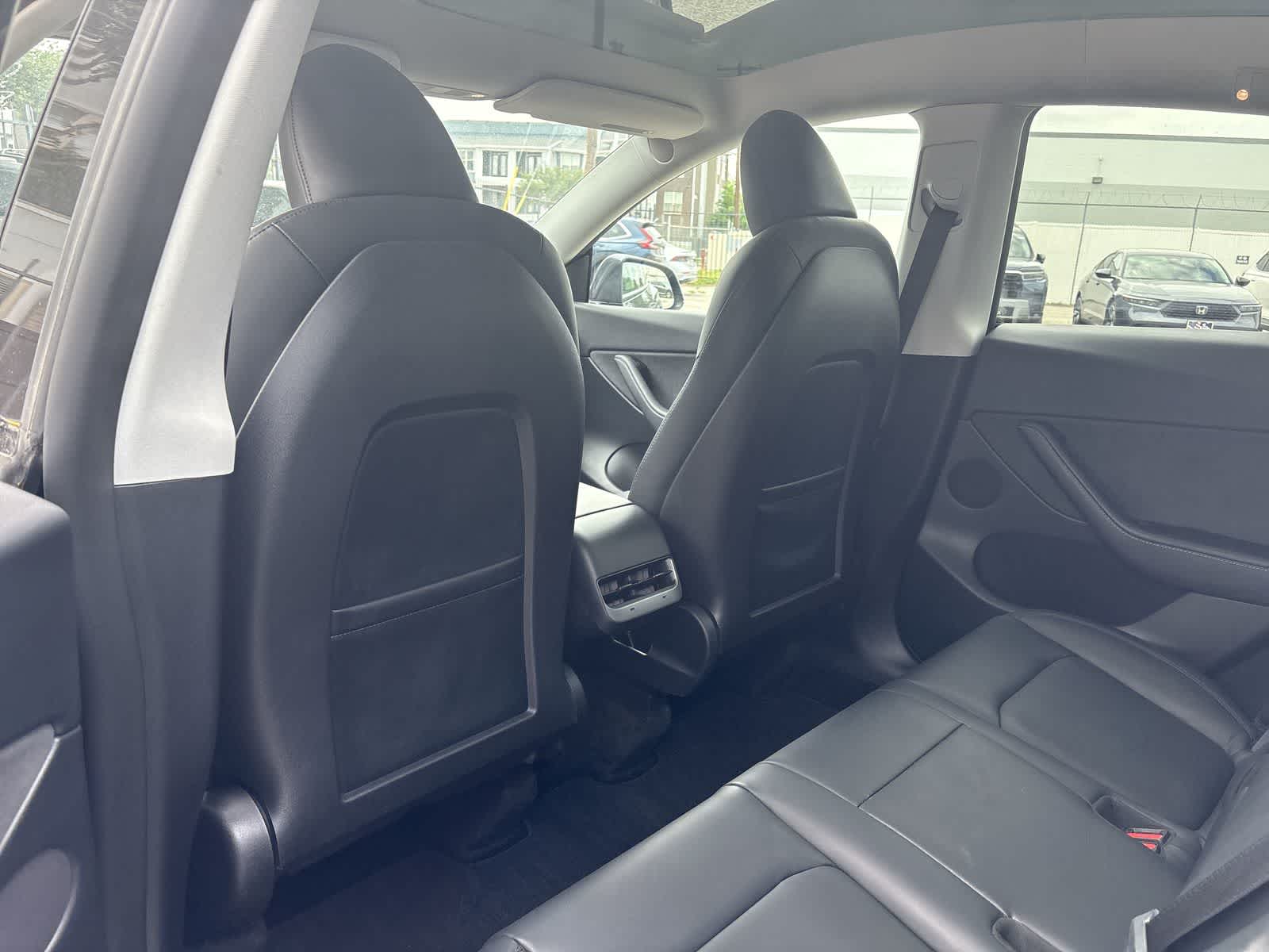 Thumbnail: 2022 Tesla Model Y - 14