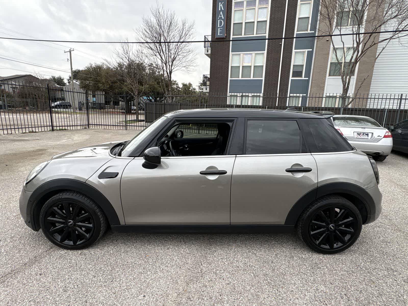 Thumbnail: 2018 MINI Cooper Hardtop - 11