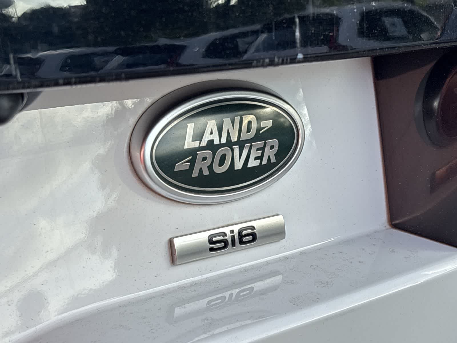 Thumbnail: 2019 Land Rover Discovery - 7