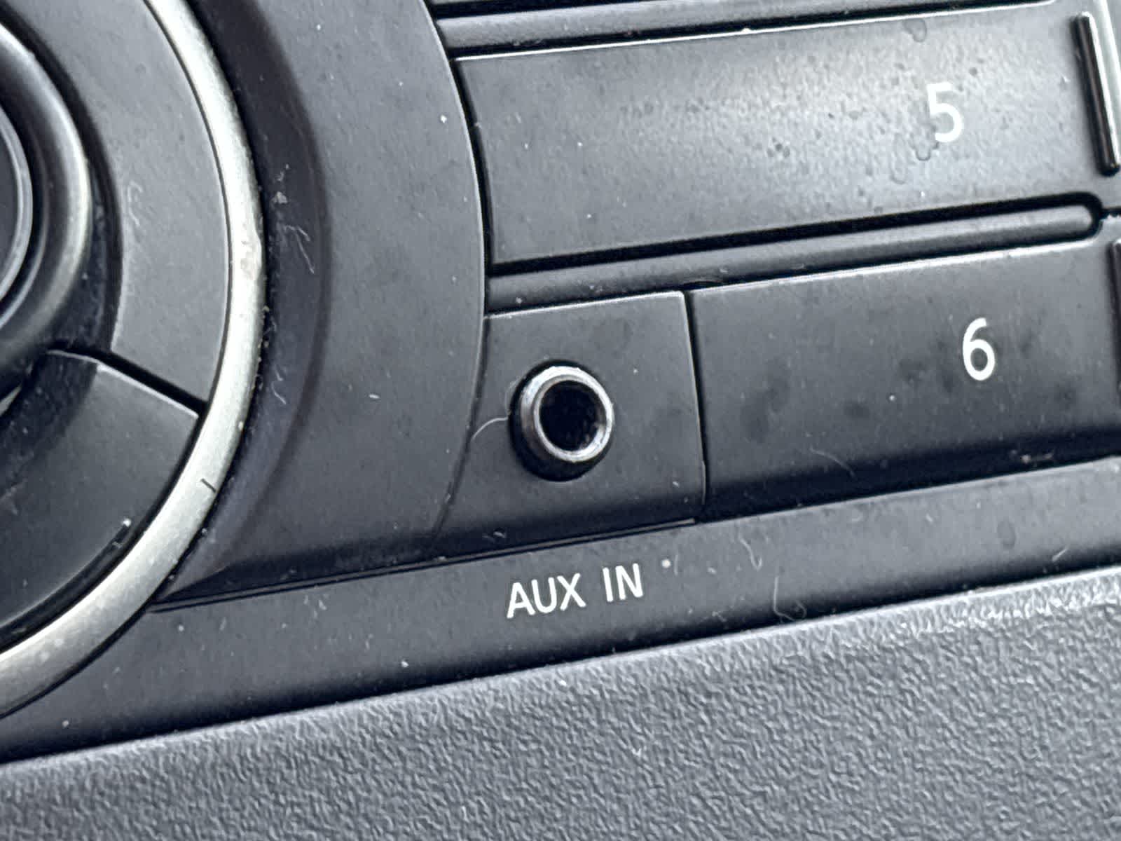 Thumbnail: 2013 Nissan Versa - 34