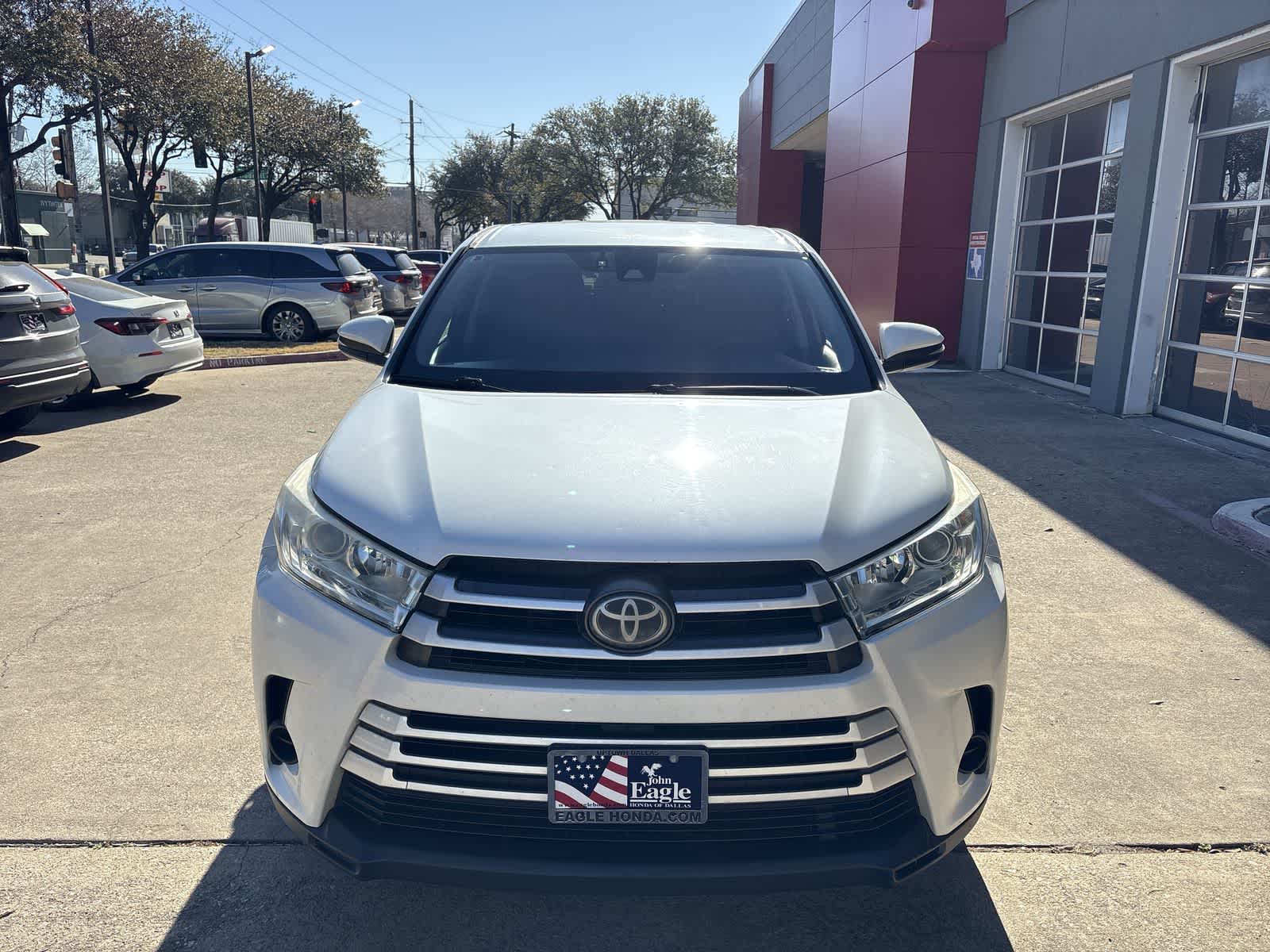 Thumbnail: 2017 Toyota Highlander - 14