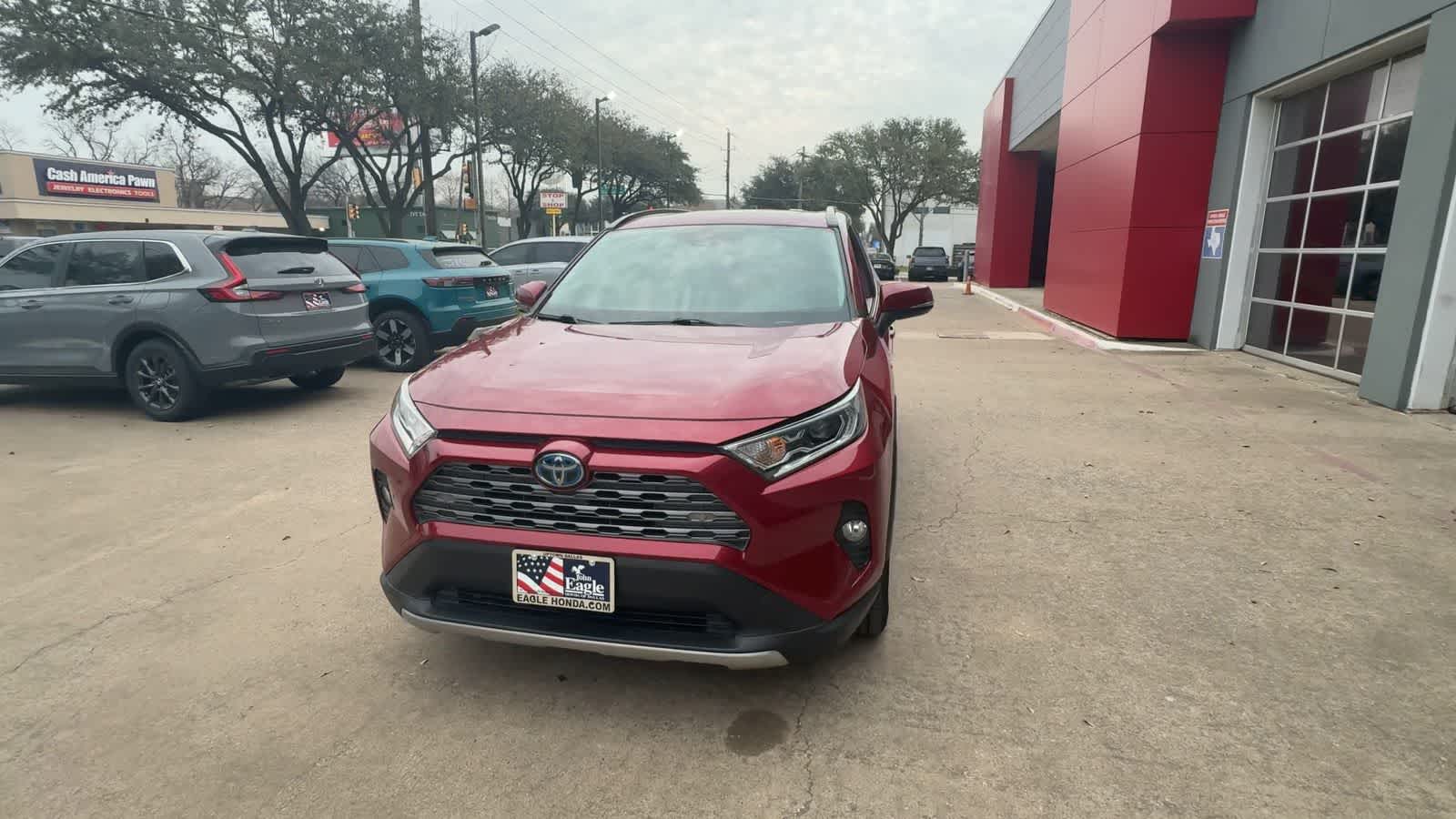 Thumbnail: 2019 Toyota RAV4 - 3