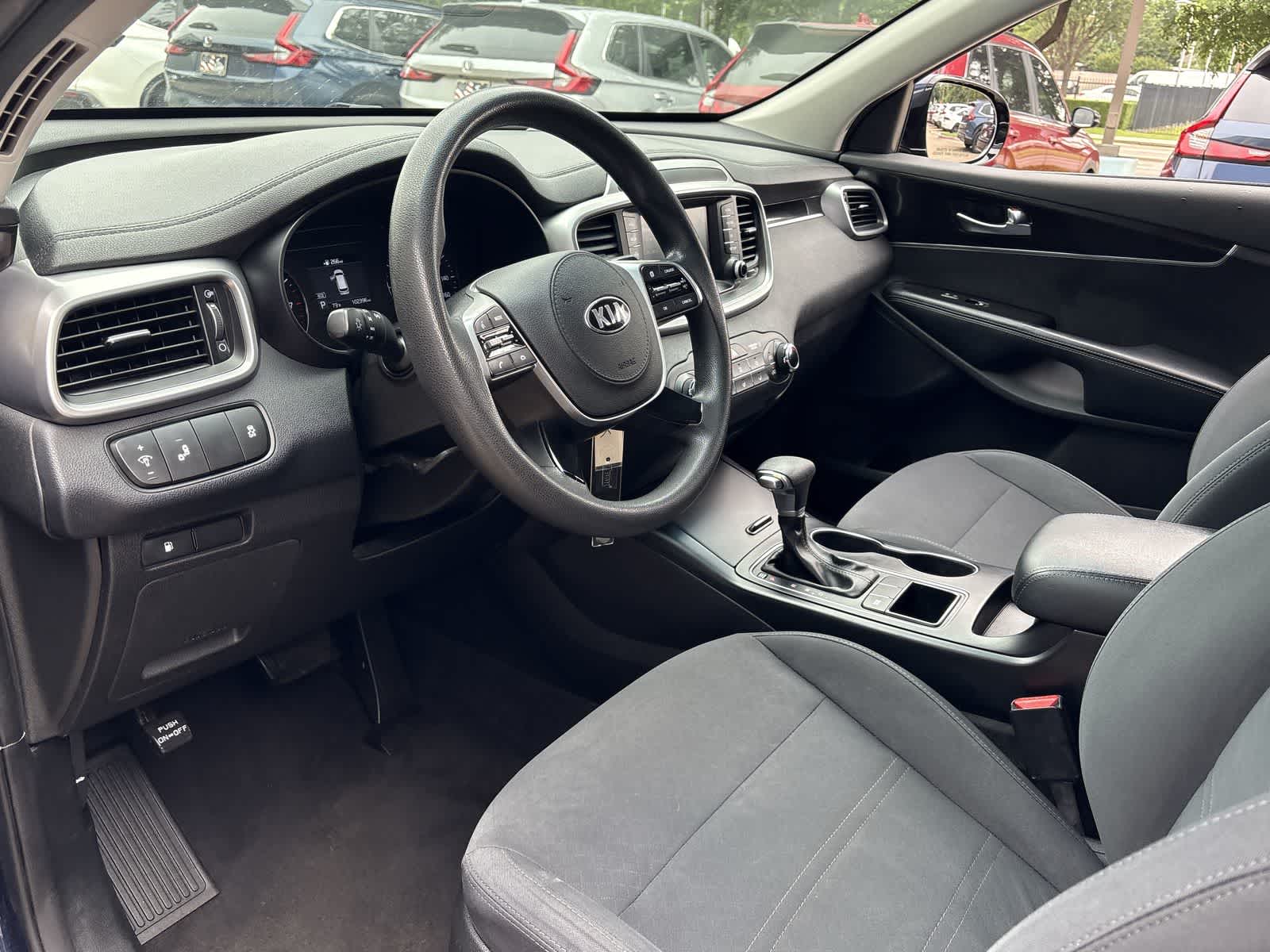 Thumbnail: 2019 Kia Sorento - 2