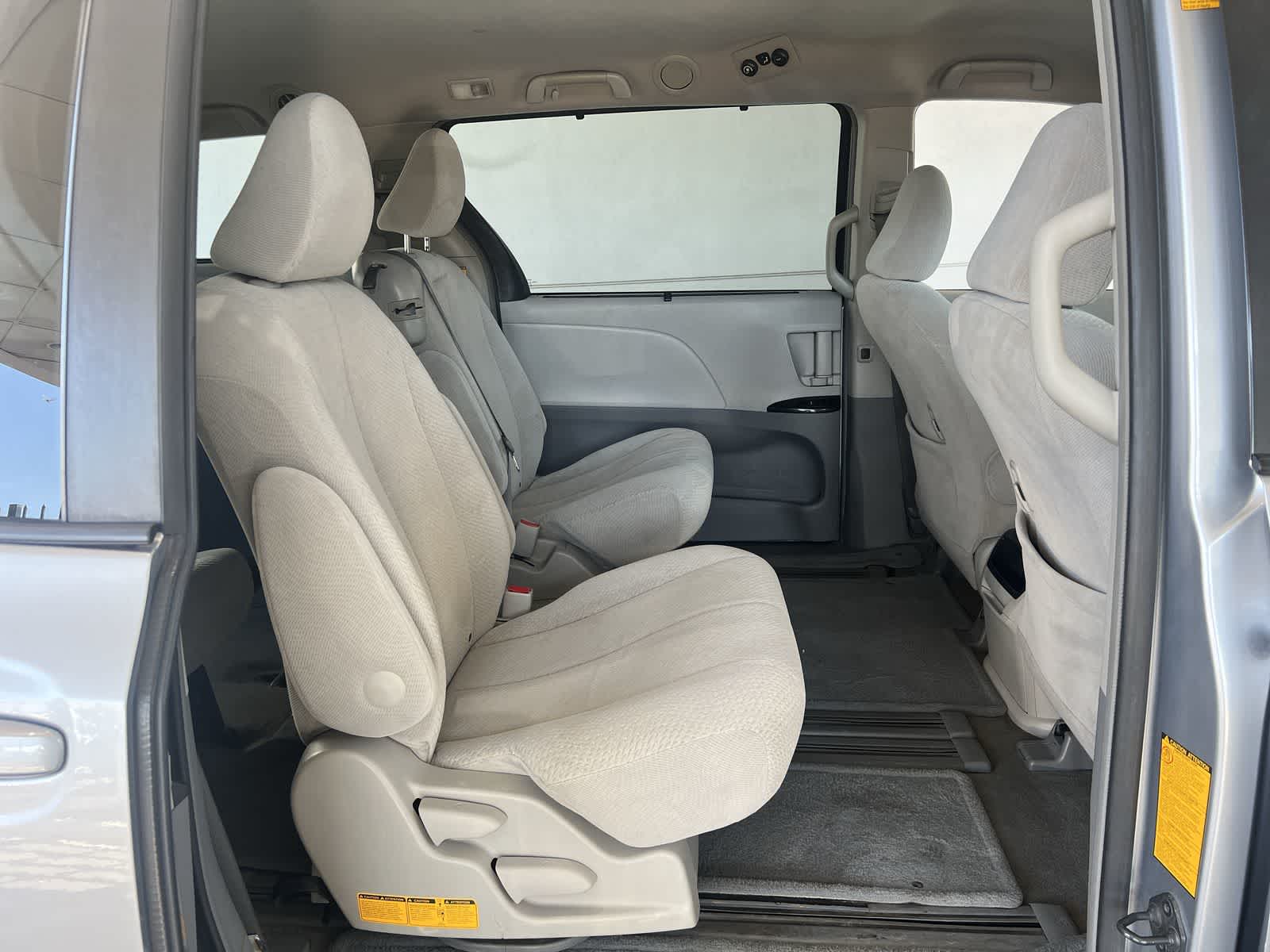 Thumbnail: 2011 Toyota Sienna - 12