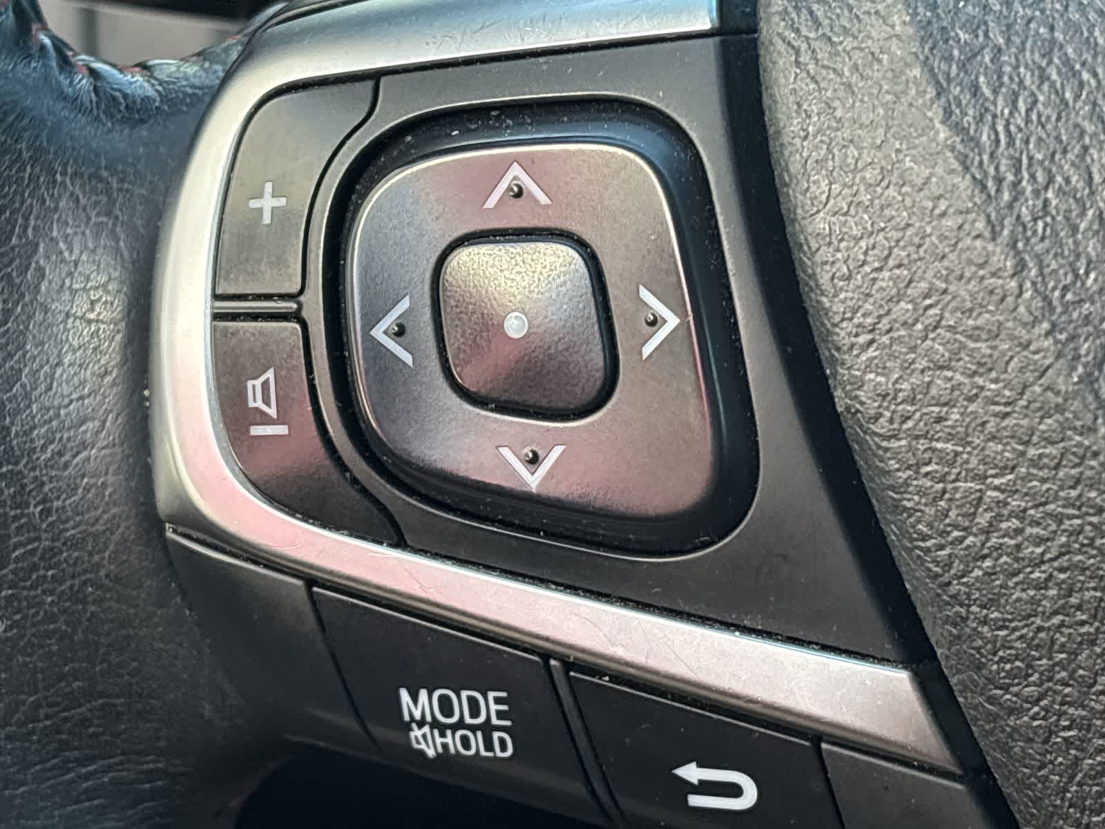 Thumbnail: 2015 Toyota Camry - 33