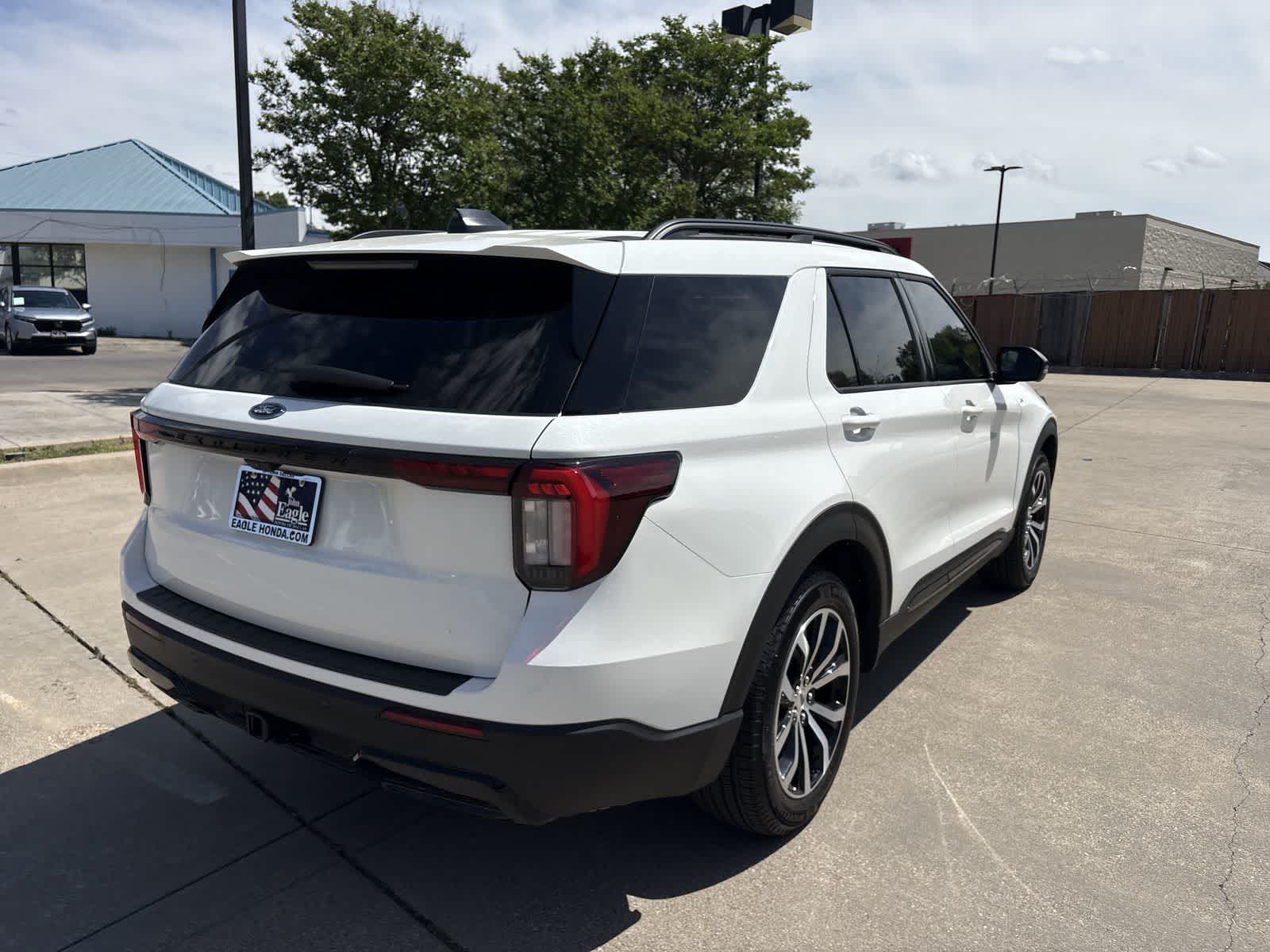 Thumbnail: 2025 Ford Explorer - 5