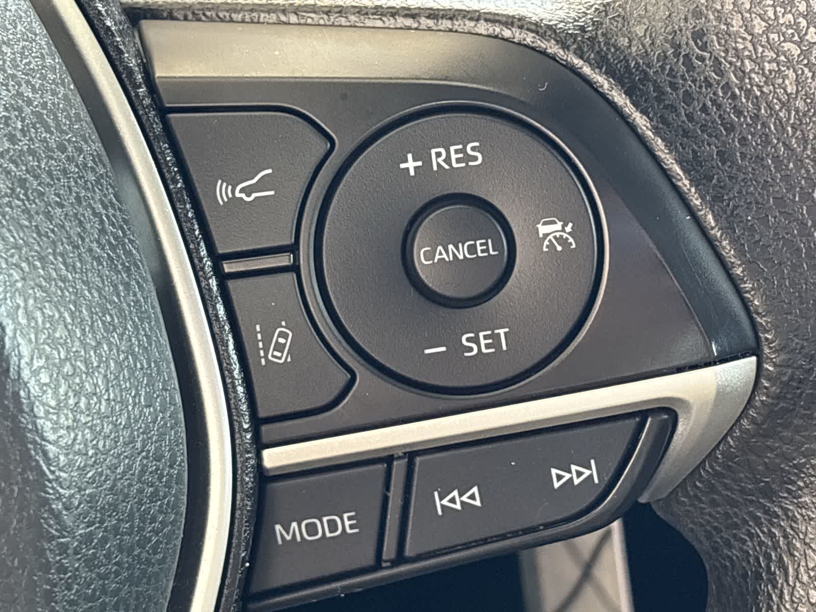 Thumbnail: 2022 Toyota Camry - 28