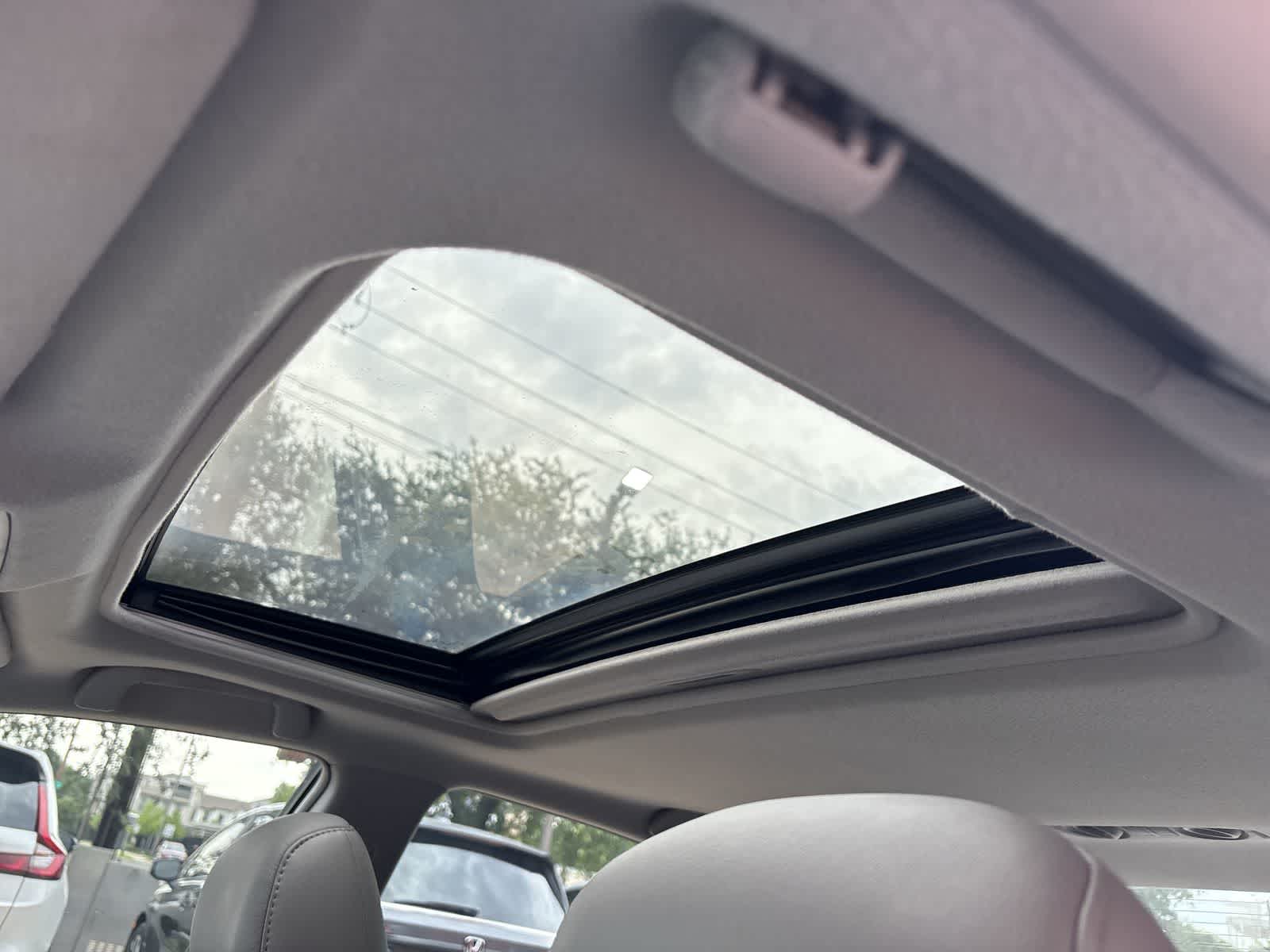2011 Toyota Camry XLE 26