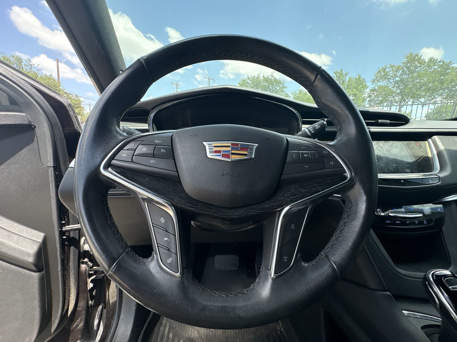 Thumbnail: 2021 Cadillac XT5 - 12