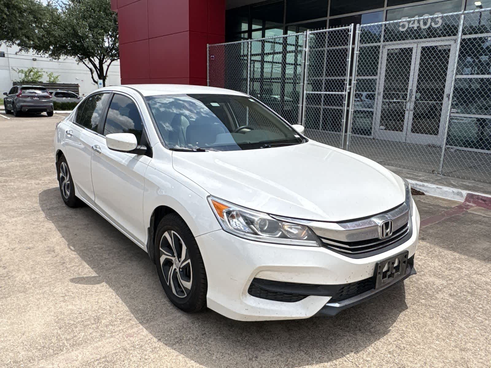 Thumbnail: 2017 Honda Accord - 8