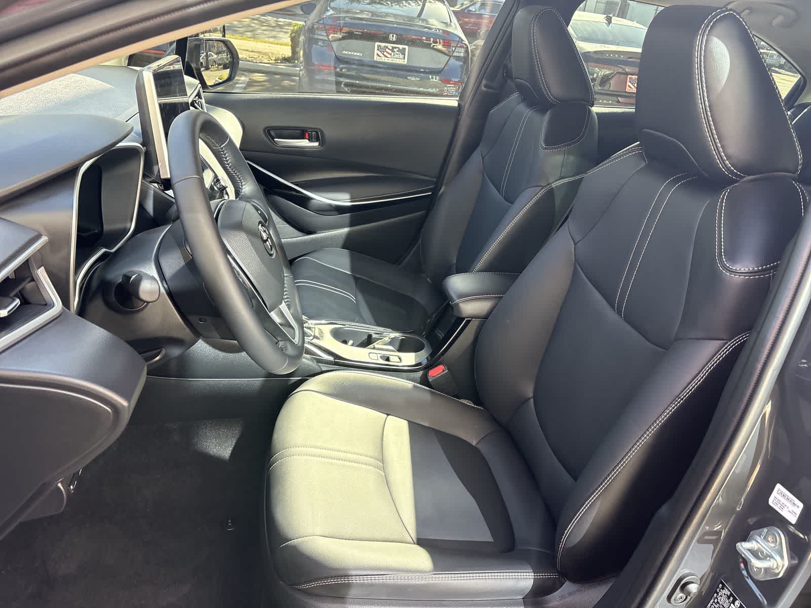 Thumbnail: 2025 Toyota Corolla - 10