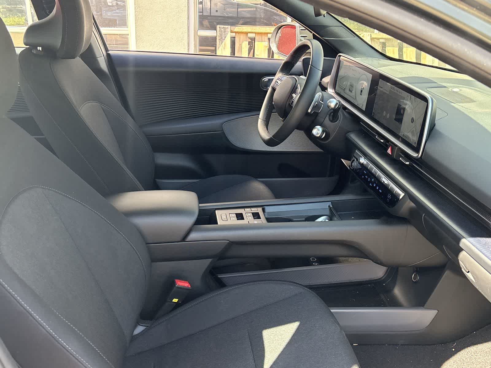 Thumbnail: 2024 Hyundai Ioniq 6 - 17