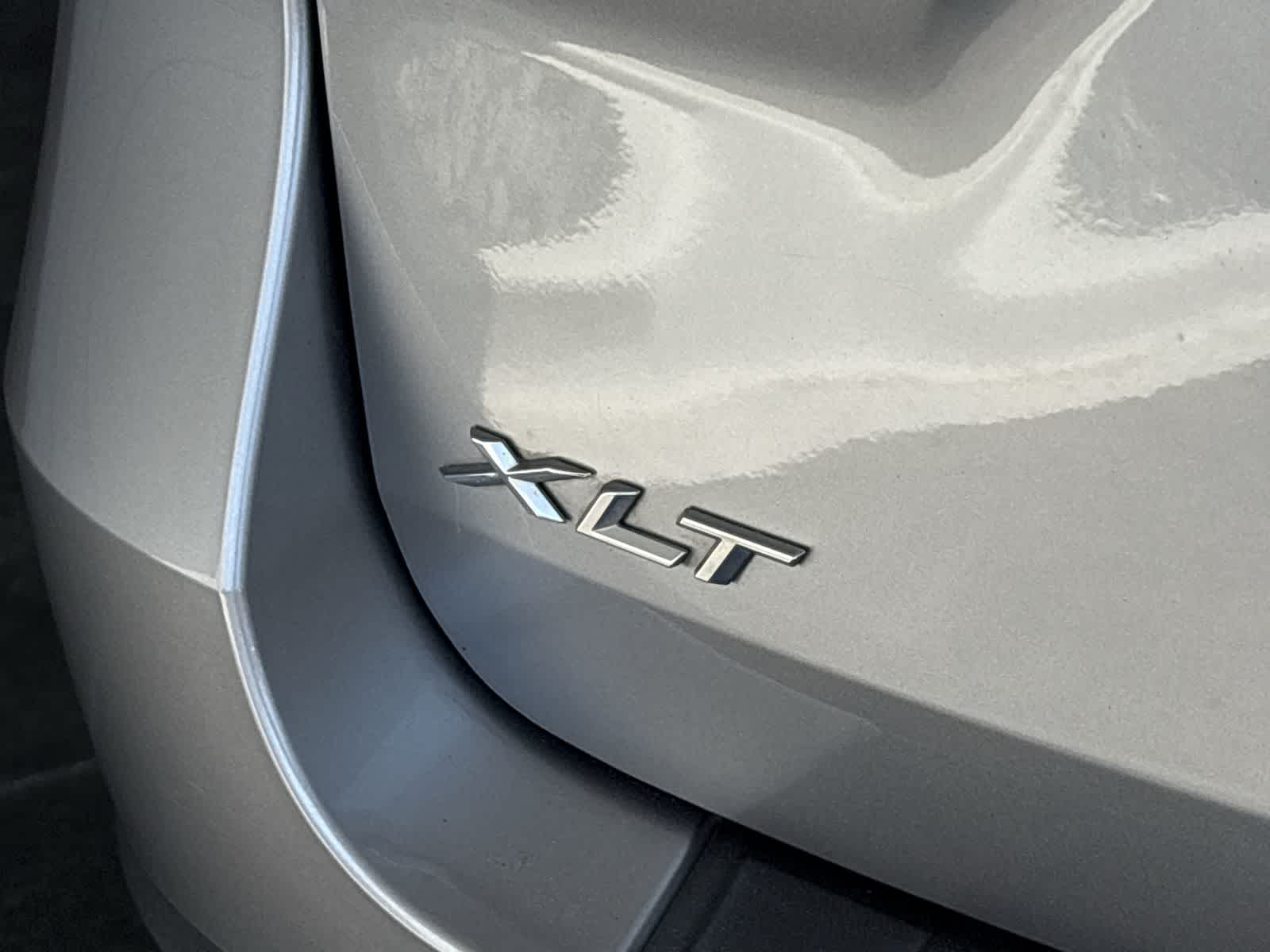 Thumbnail: 2022 Ford Explorer - 7