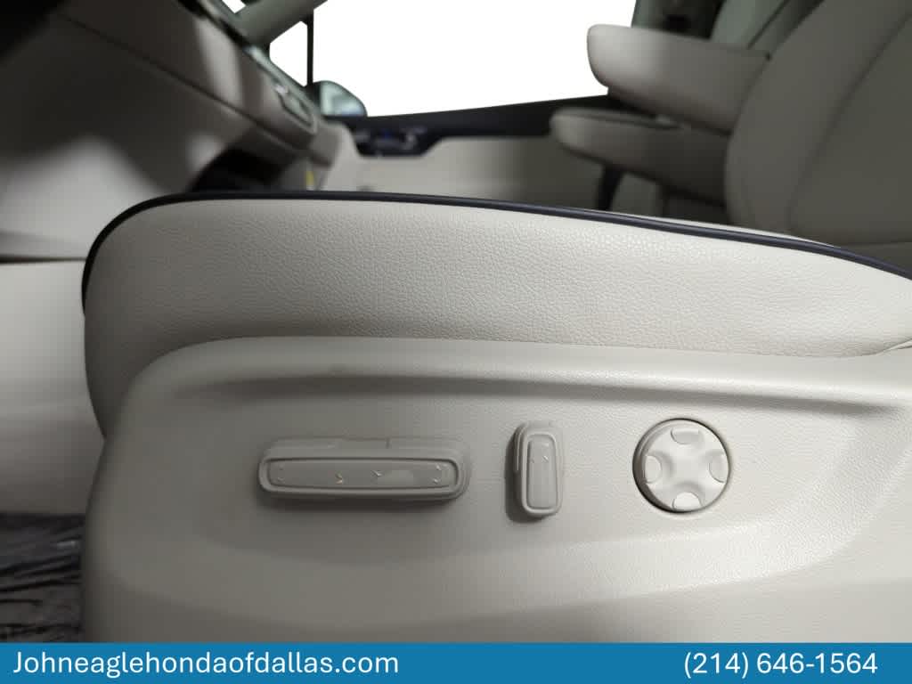 Thumbnail: 2026 Honda Odyssey - 12