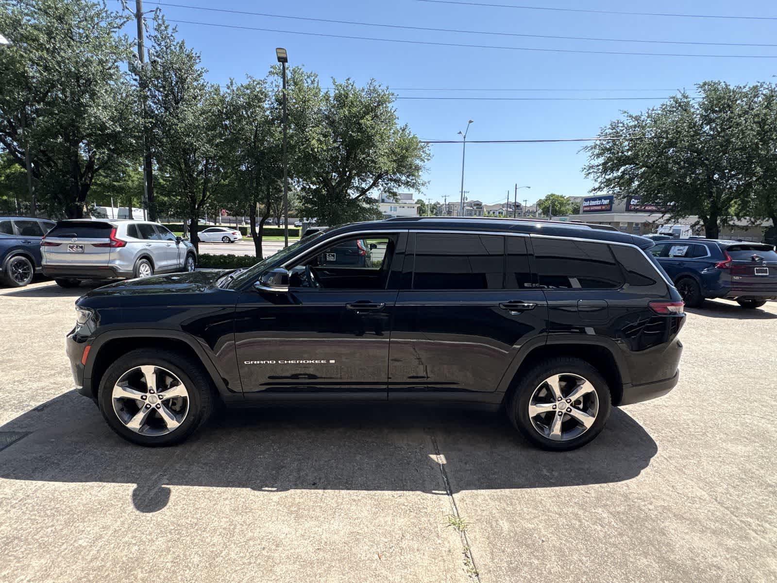 Thumbnail: 2021 Jeep Grand Cherokee L - 3