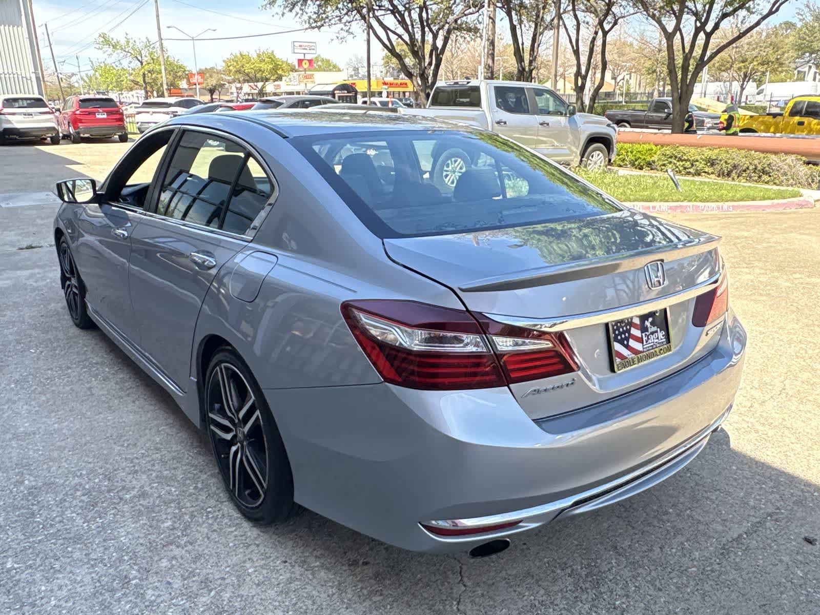Thumbnail: 2016 Honda Accord - 12