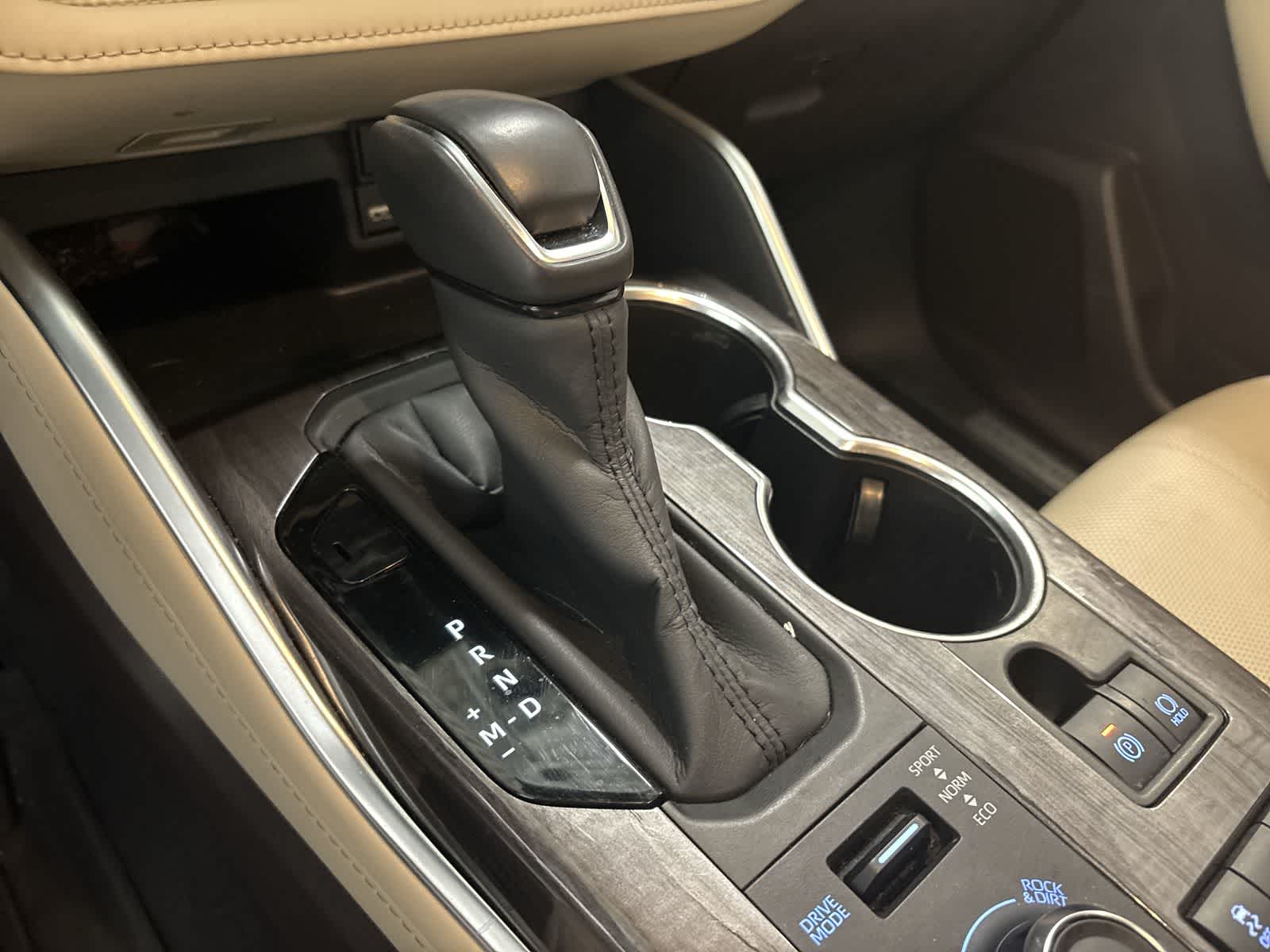 Thumbnail: 2020 Toyota Highlander - 7