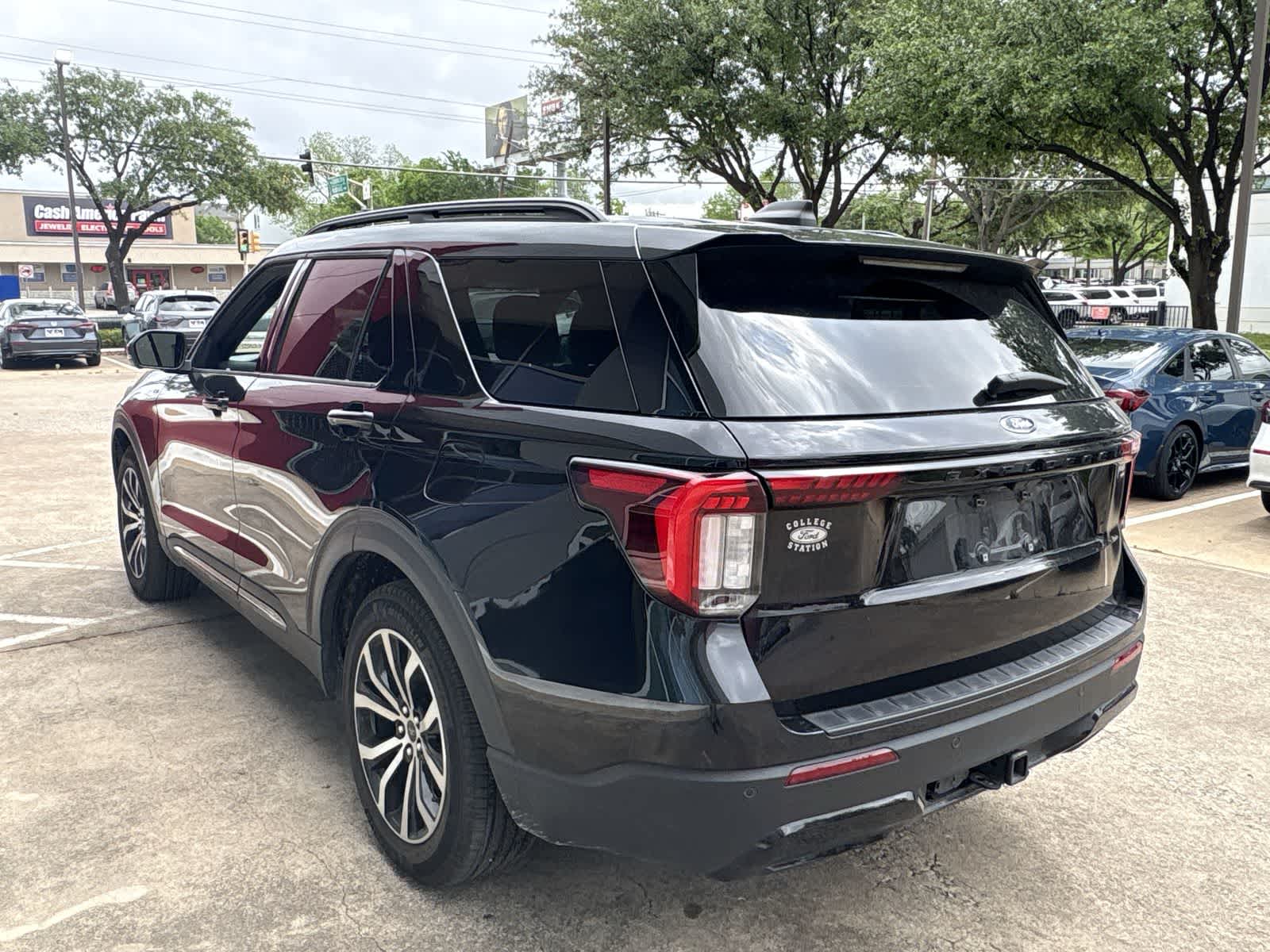 Thumbnail: 2025 Ford Explorer - 4