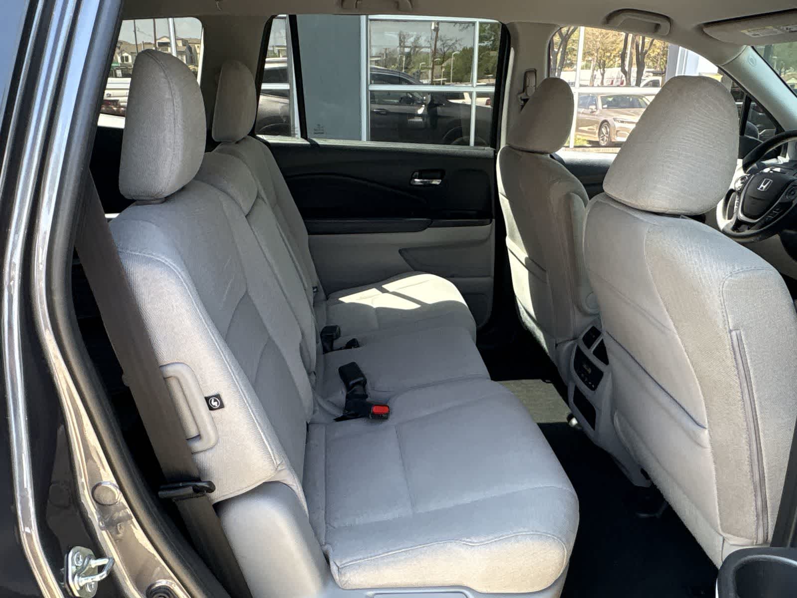 Thumbnail: 2016 Honda Pilot - 24