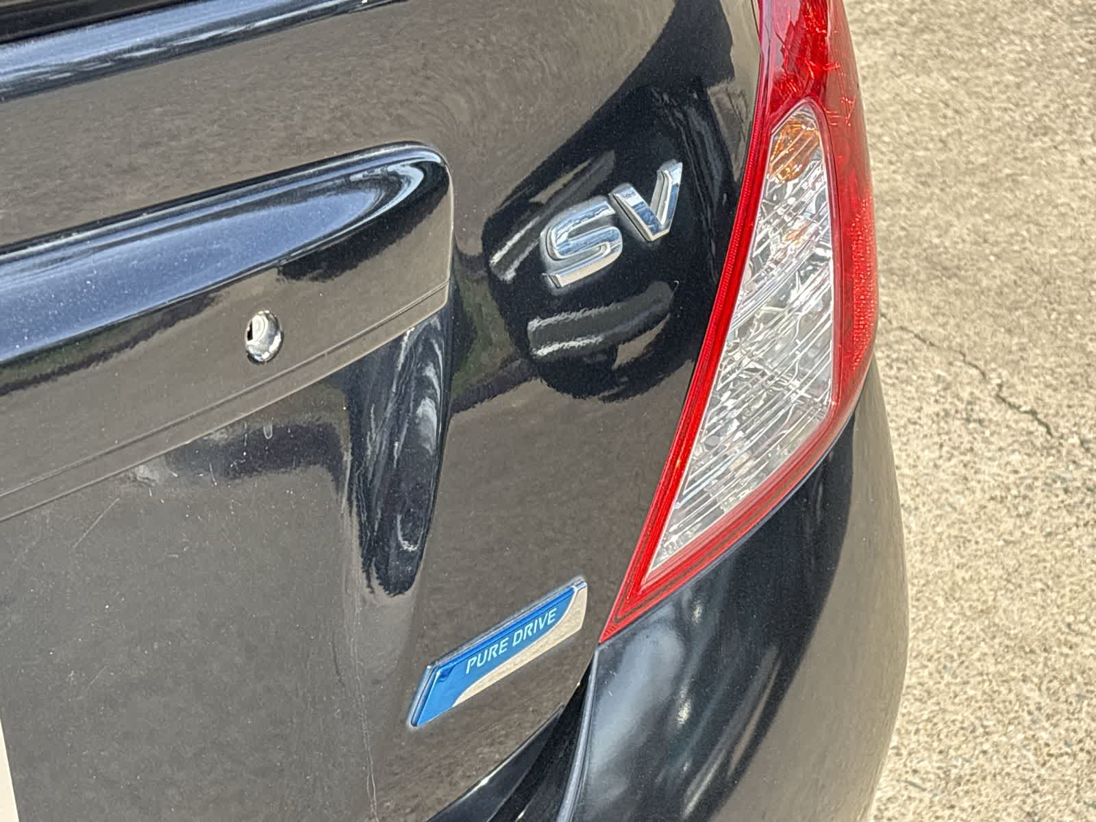 Thumbnail: 2013 Nissan Versa - 19